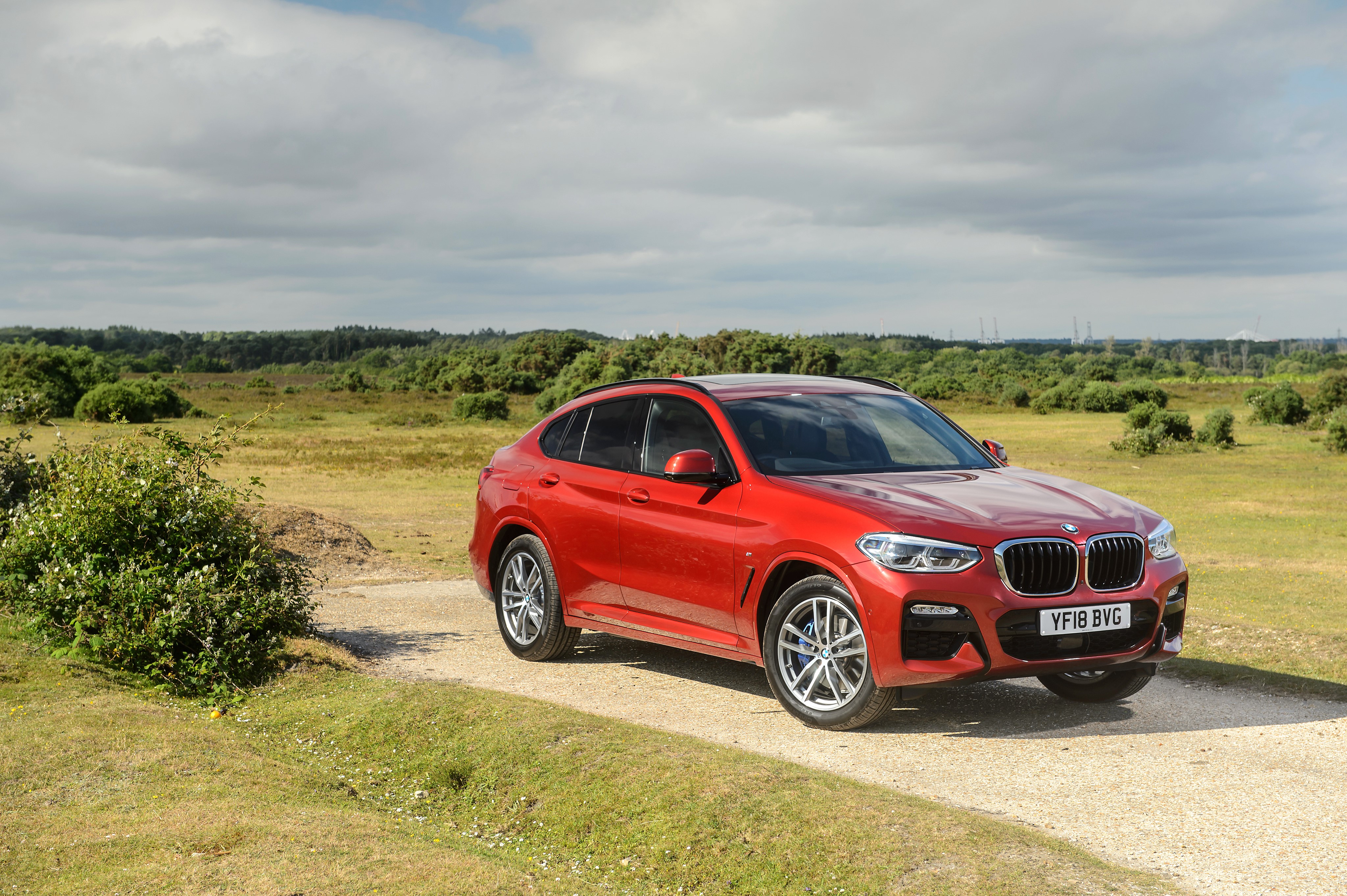 2018 BMW X4 xDrive20d M Sport HD Wallpaper