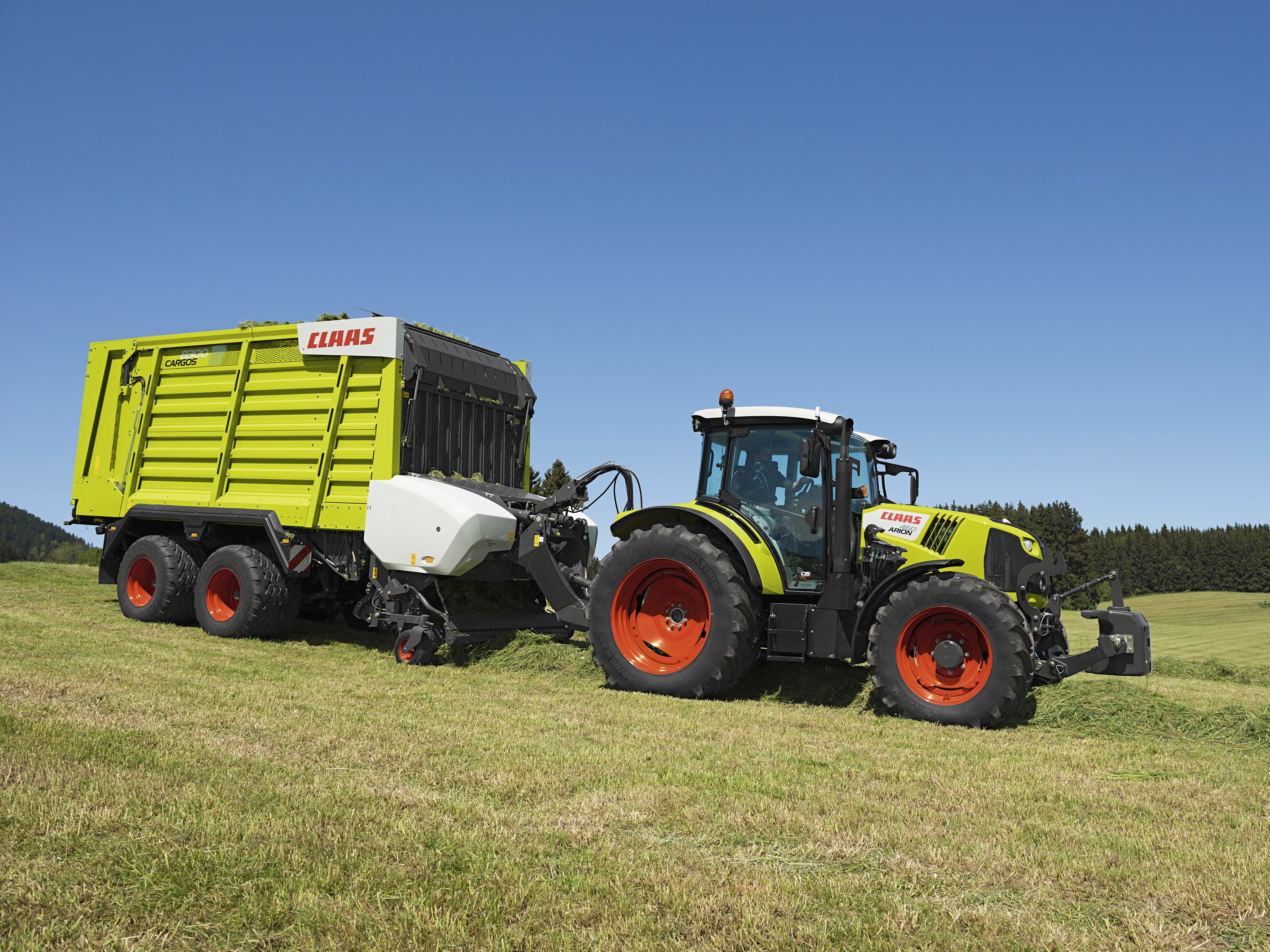 Claas Arion 460 tractor with trailer HD Wallpaper