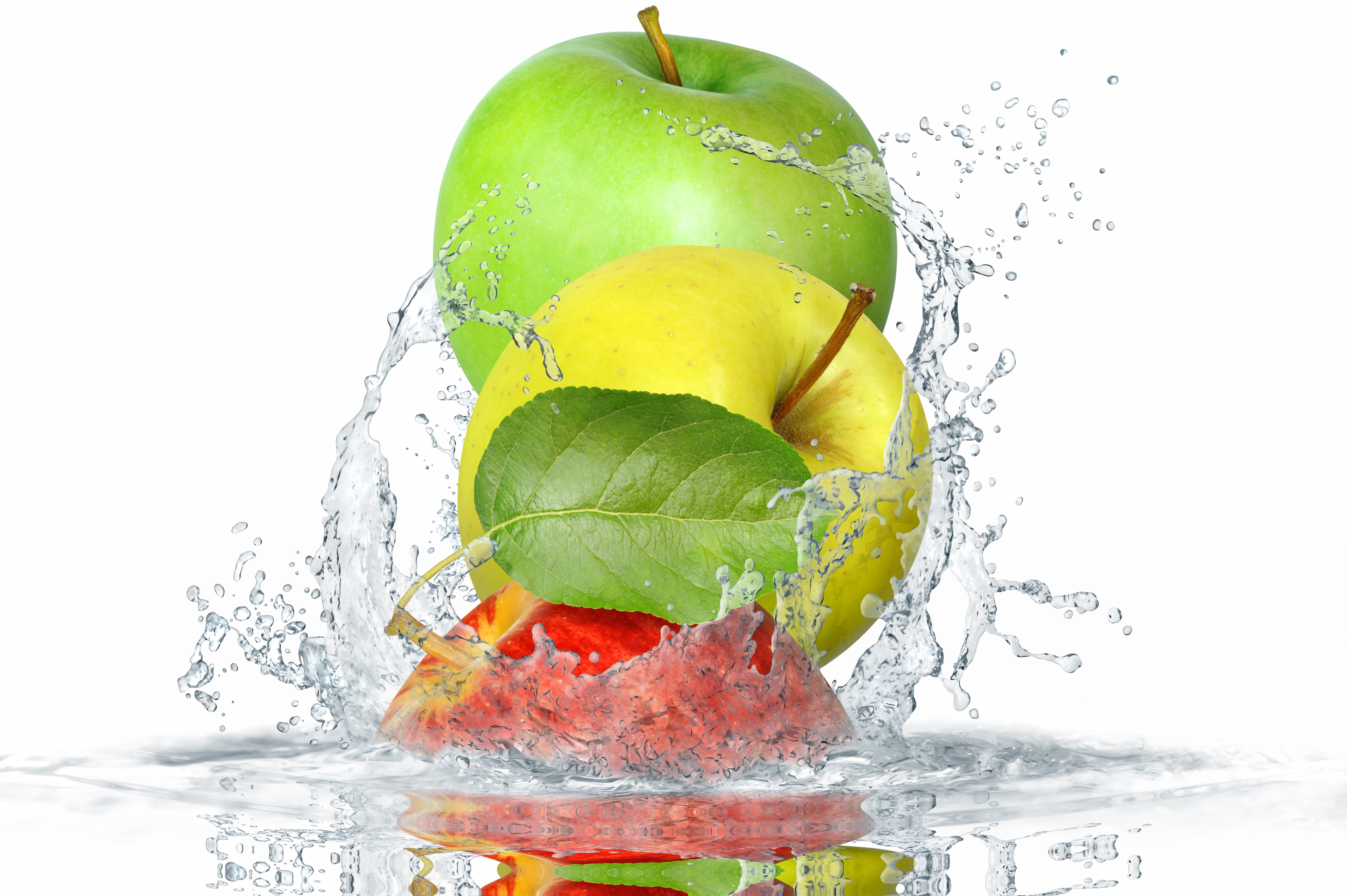 Apples and water splash on white background HD Wallpaper