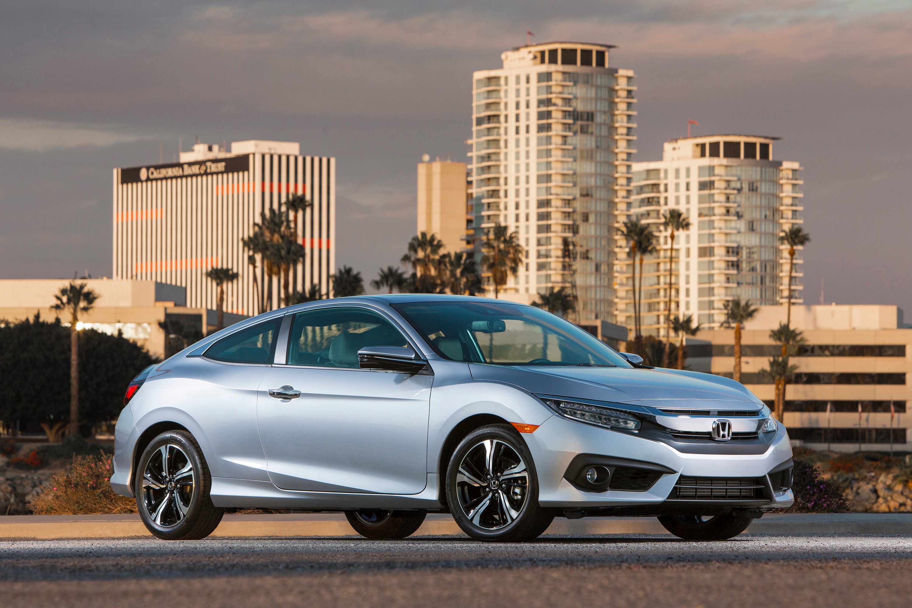 Silver 2016-18 Honda Civic Coupe HD Wallpaper
