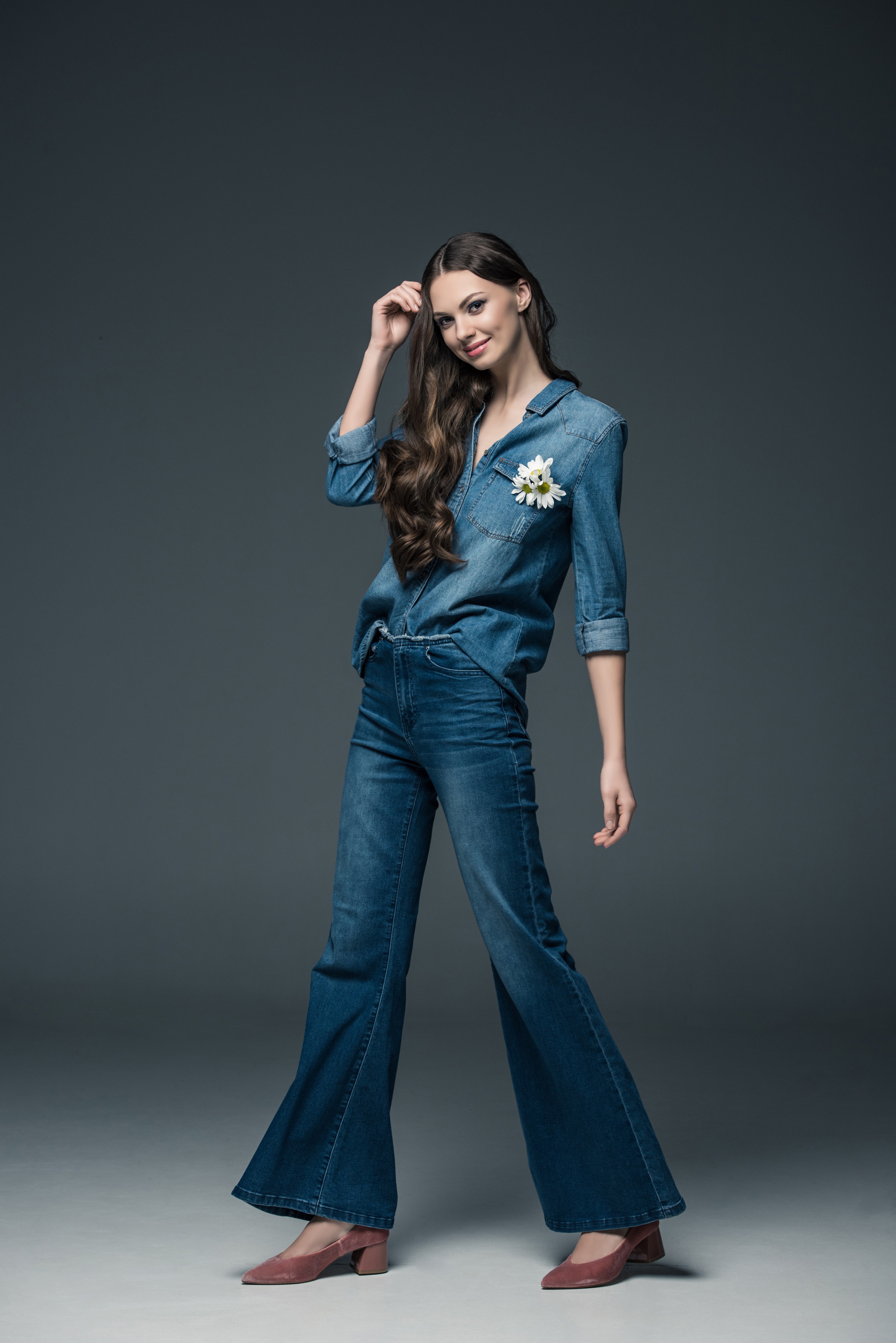 Woman in denim shirt and jeans with flower HD Phone Wallpaper