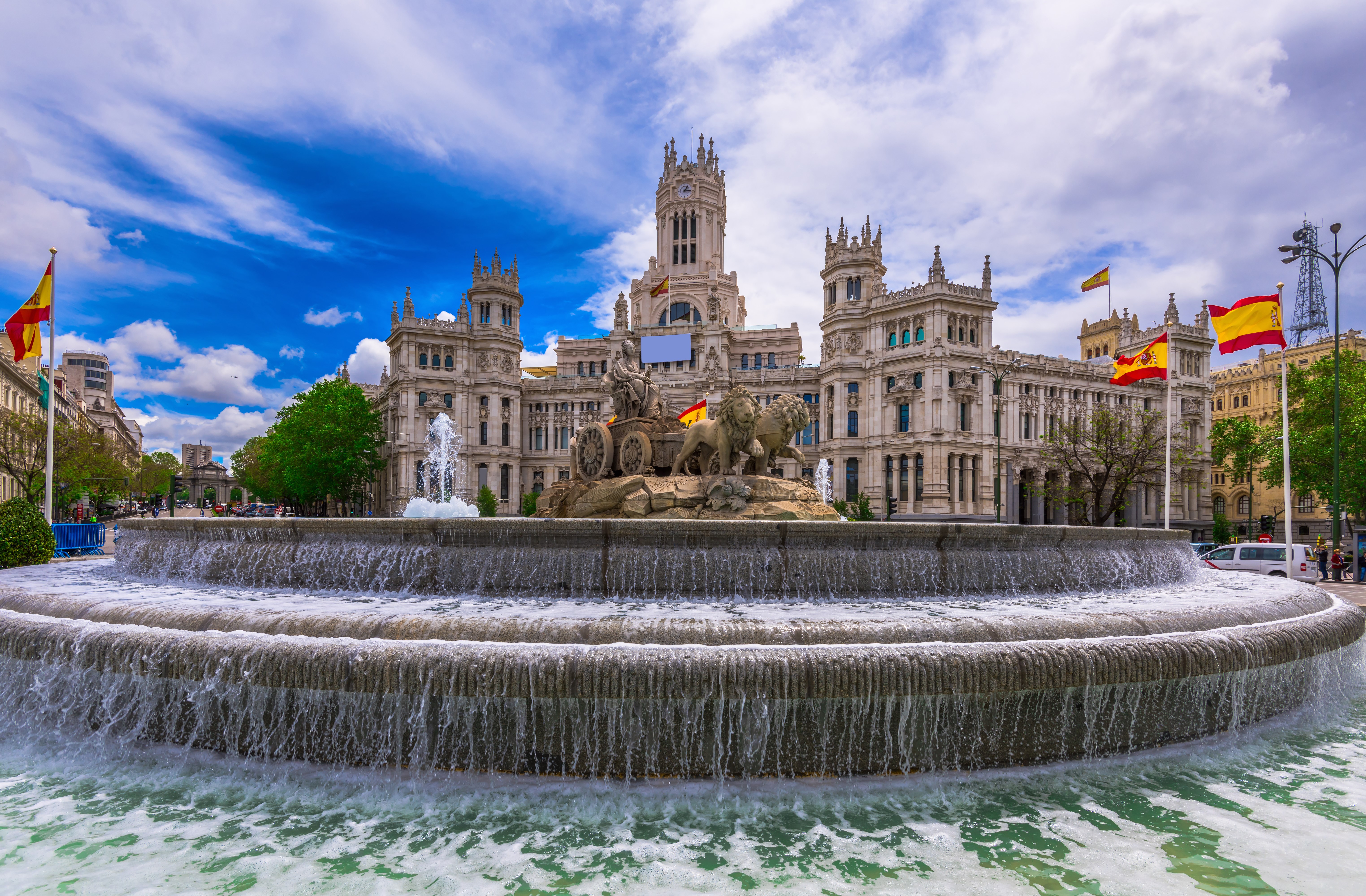 Cybeles Square Fountain and Palace, Madrid, Spain HD Wallpaper