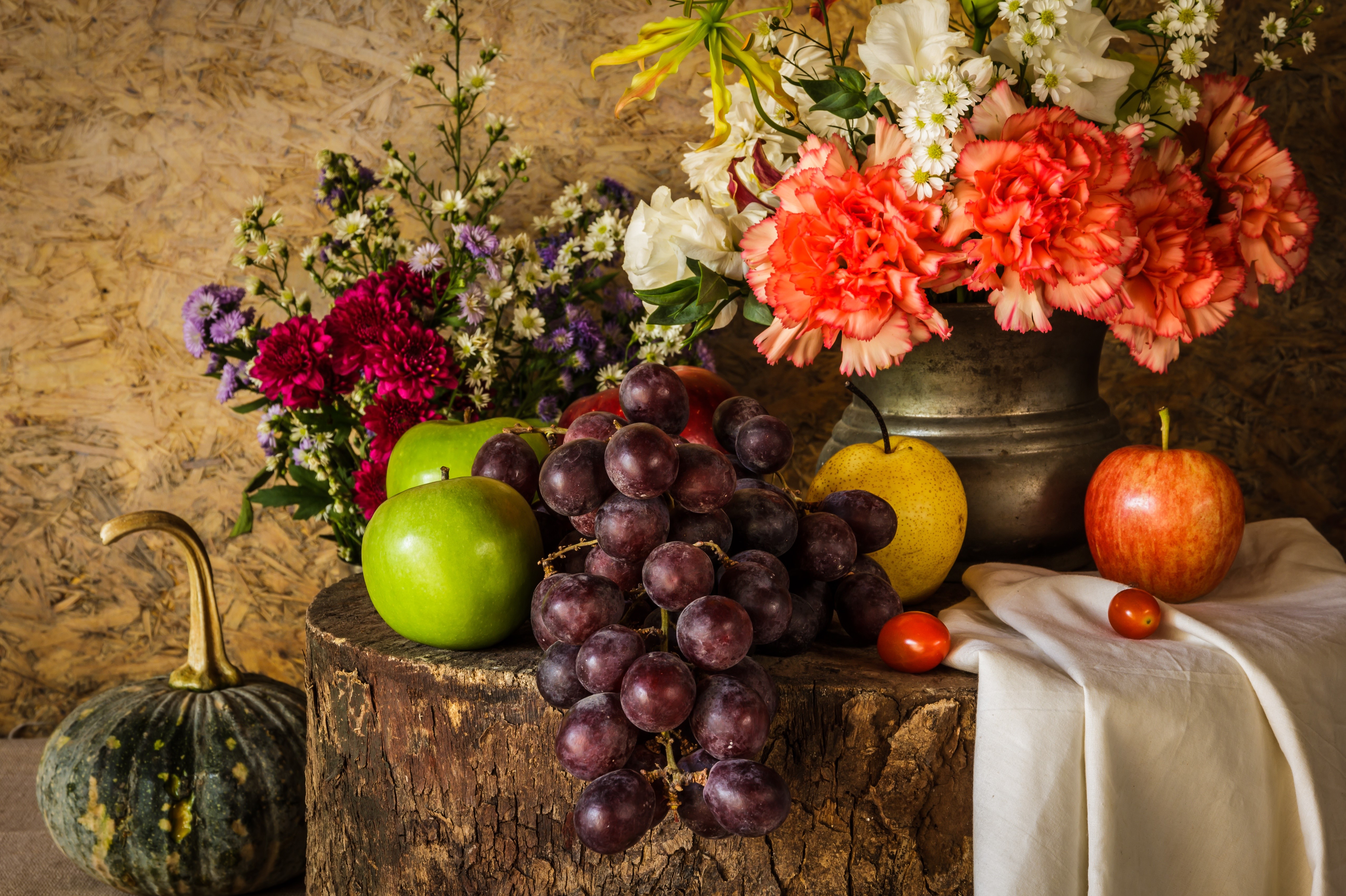 Still-life with Grapes and Fruit HD Wallpaper