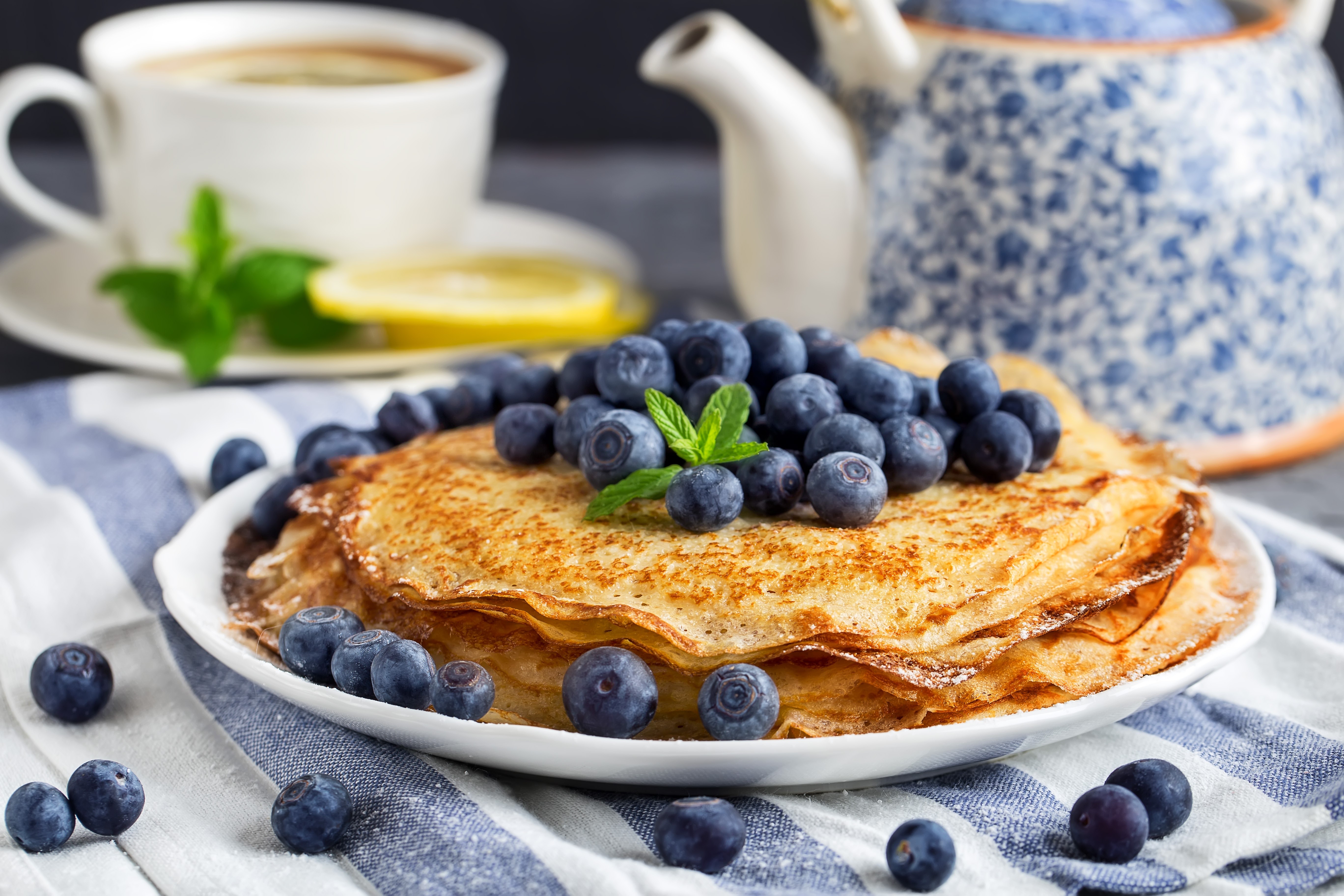 Pancakes with blueberries and tea HD Wallpaper