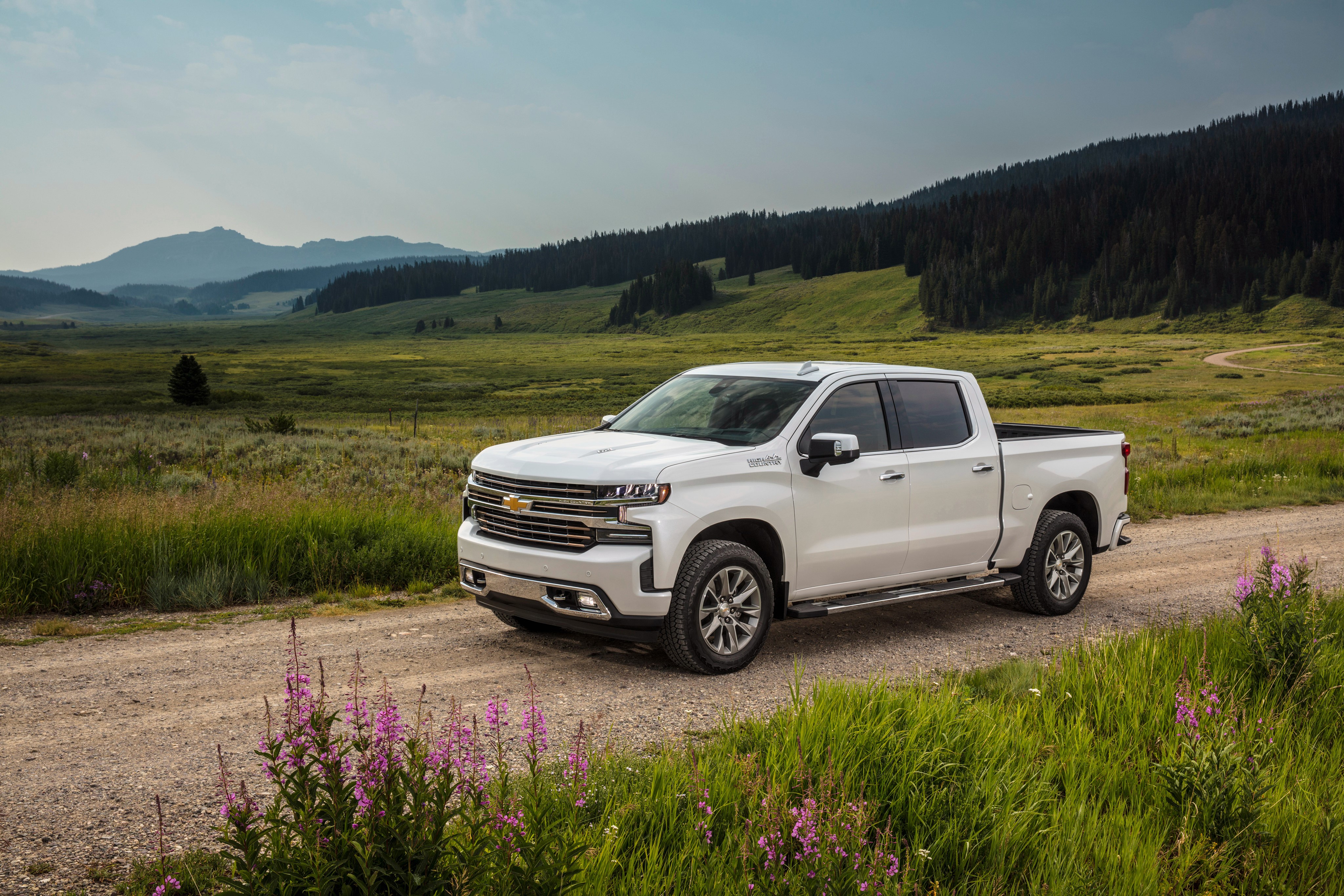 4K 2019 Chevrolet Silverado High Country Crew Cab Pickup HD Wallpaper