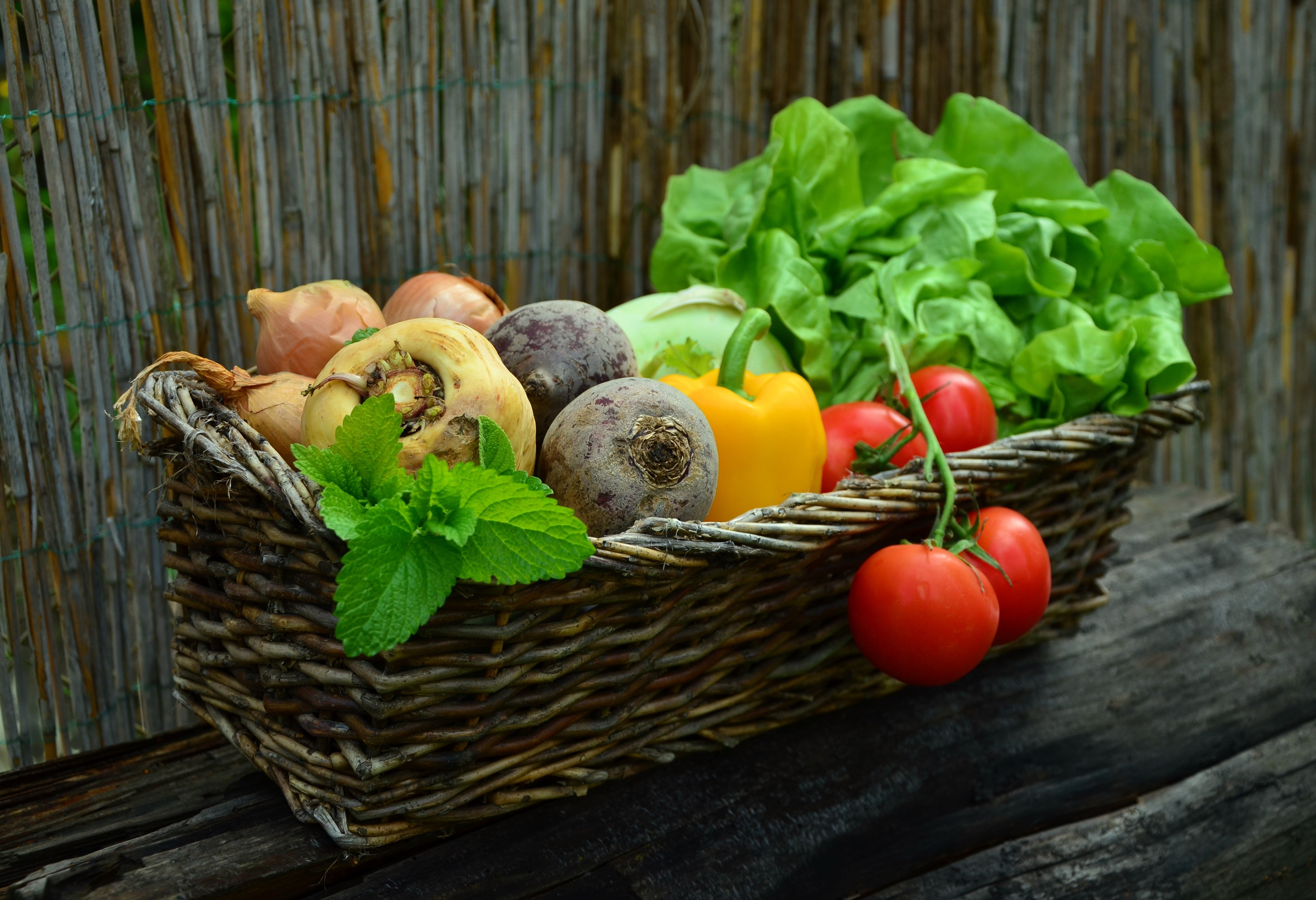 Vegetables in a Wicker Basket HD Wallpaper