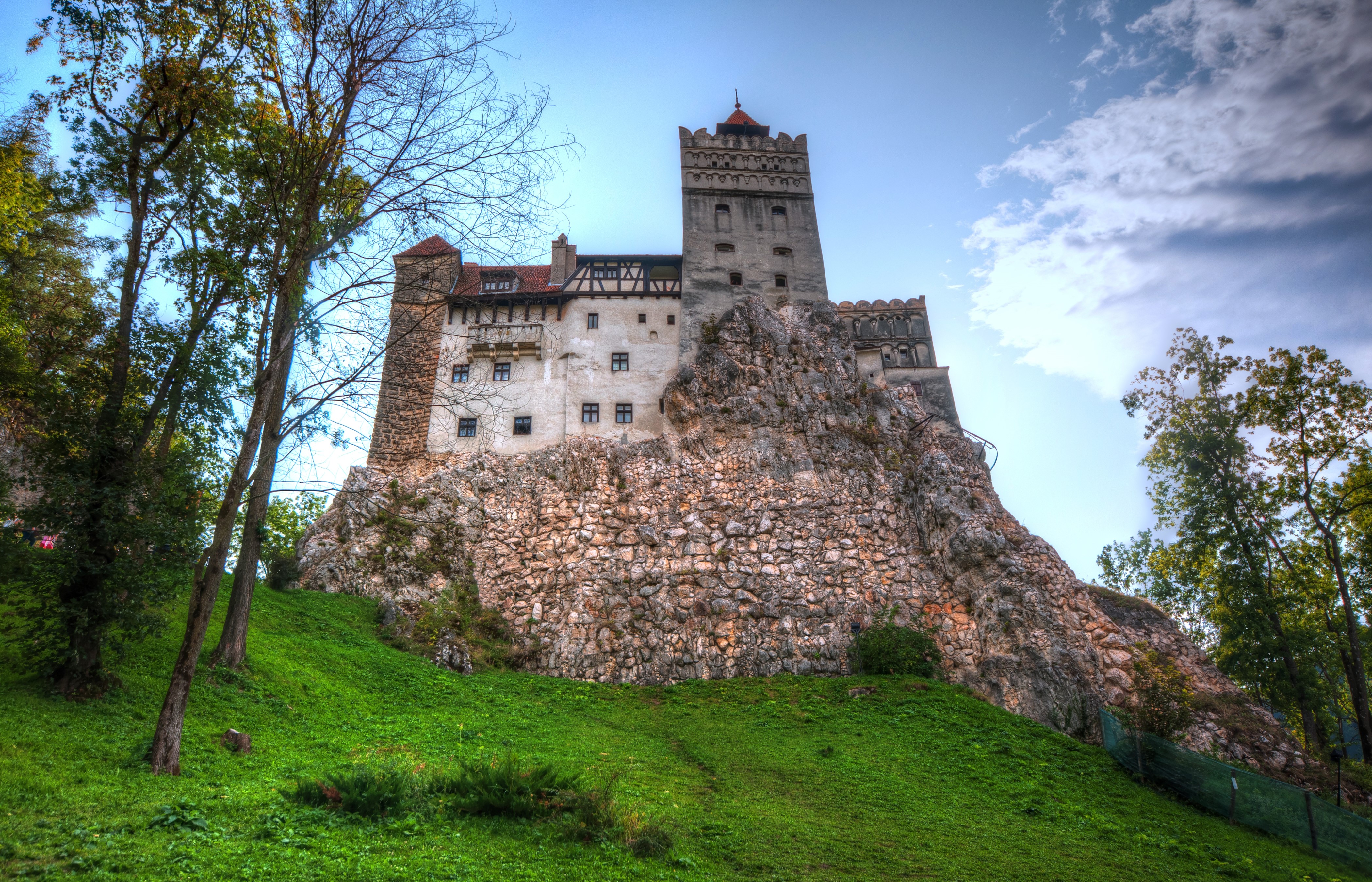 Bran Castle in Romania HD Wallpaper