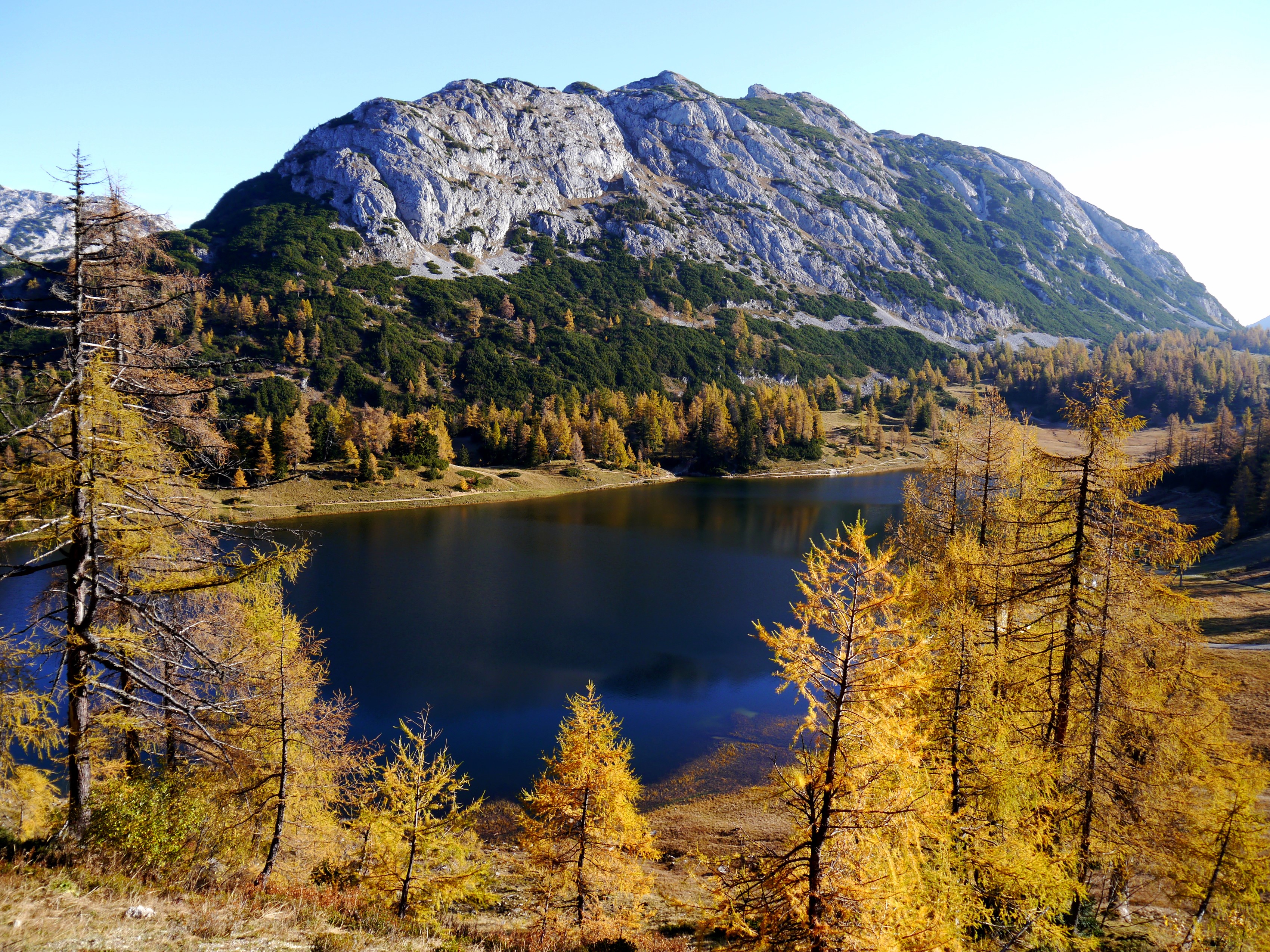 Autumn lake and mountains in Tauplitz, Styria, Austria HD Wallpaper