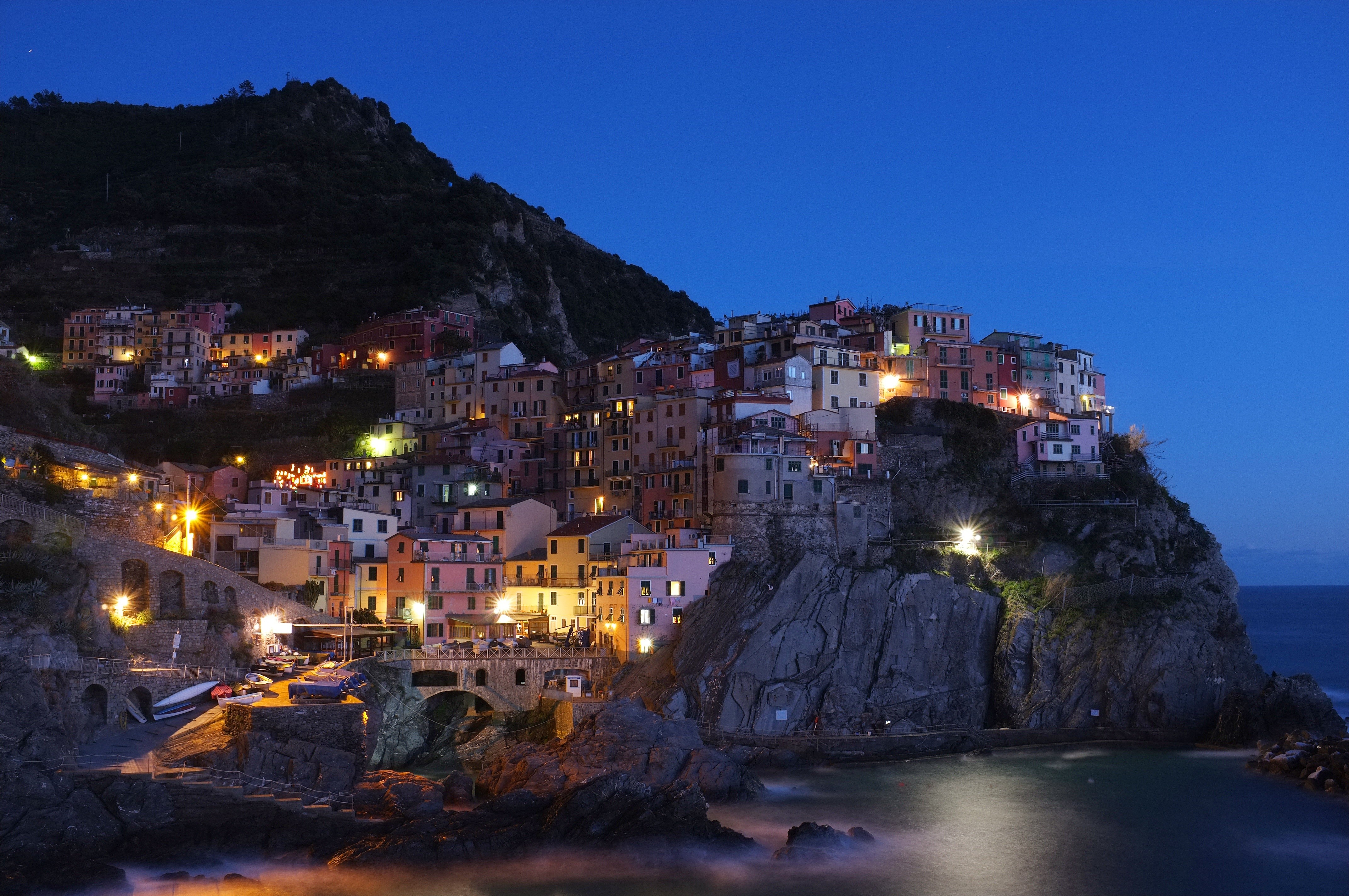 Cinque Terre, Italy Coastline at Dusk HD Wallpaper