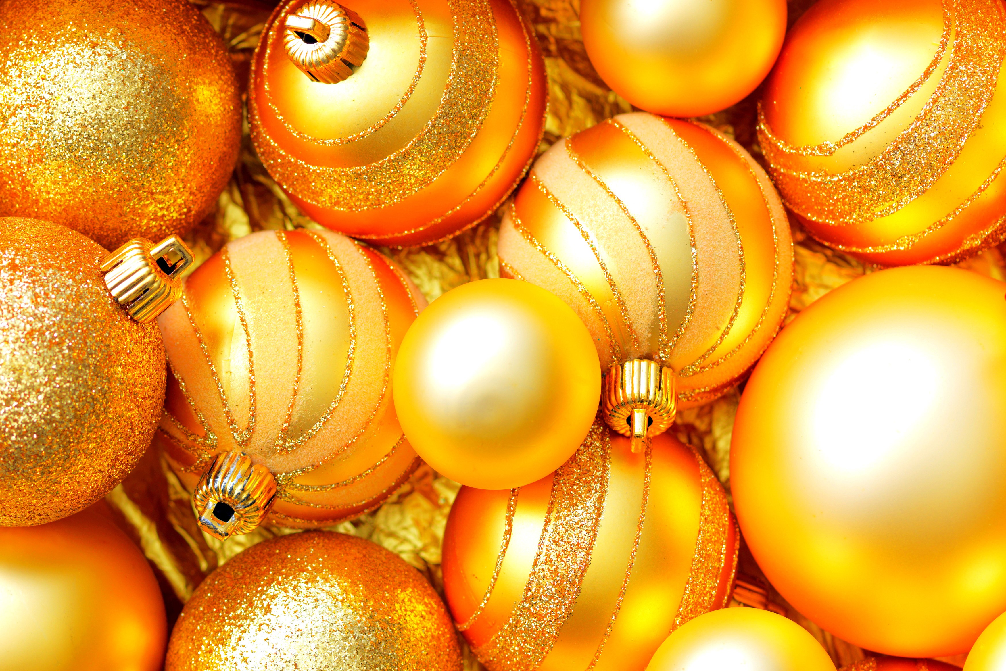 Gold and orange Christmas ornaments with glitter HD Wallpaper