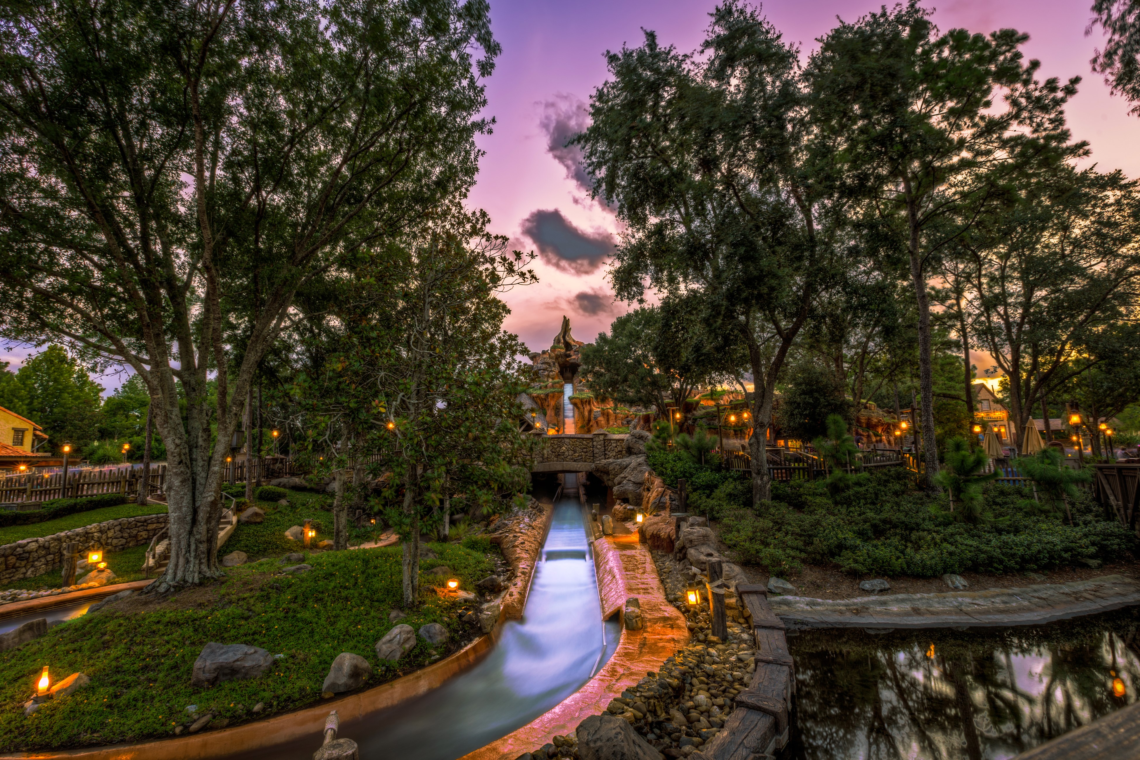 Splash Mountain at Disneyland Park in Anaheim, California HD Wallpaper