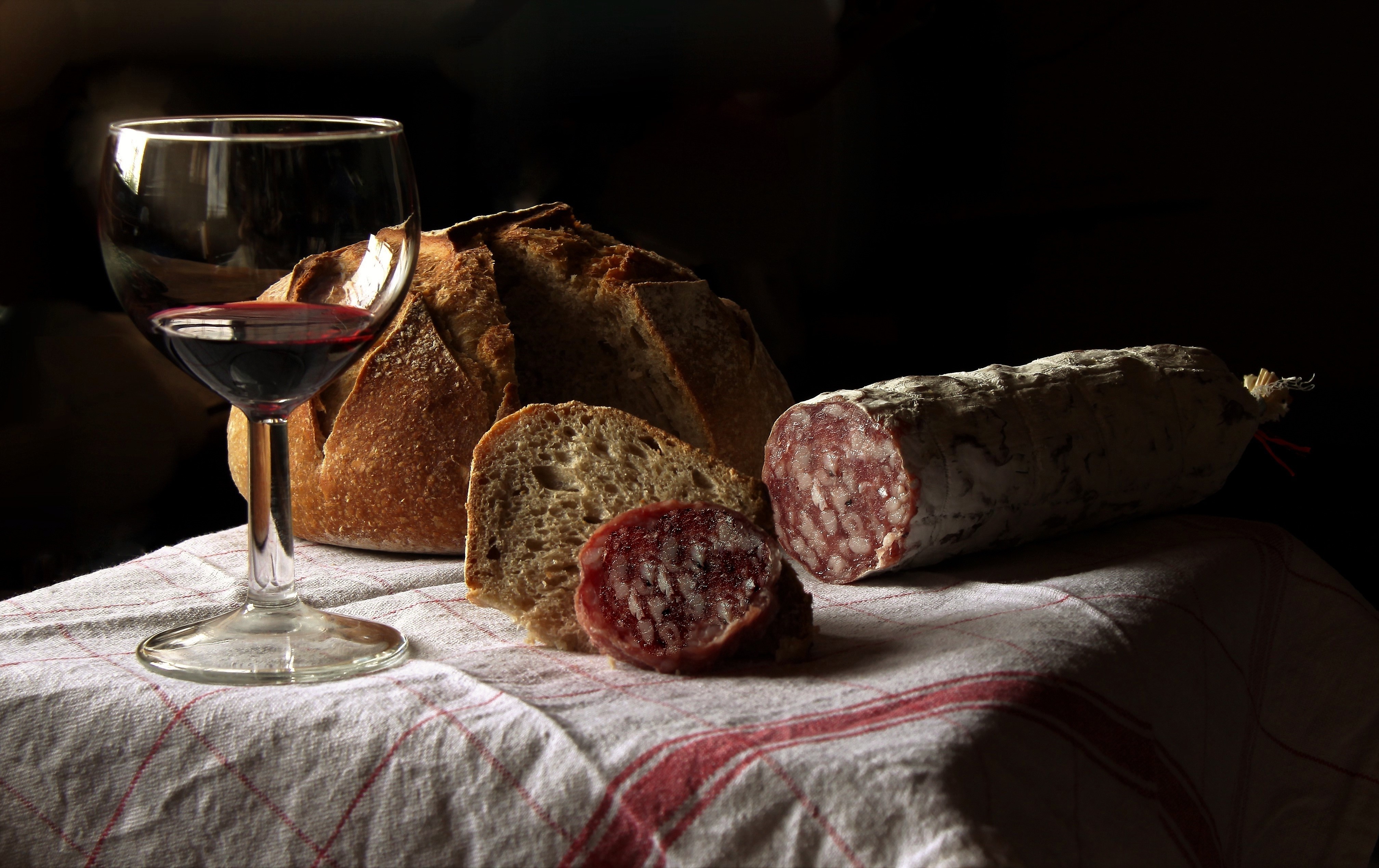 Sausage, Bread, and Red Wine with Stemware HD Wallpaper