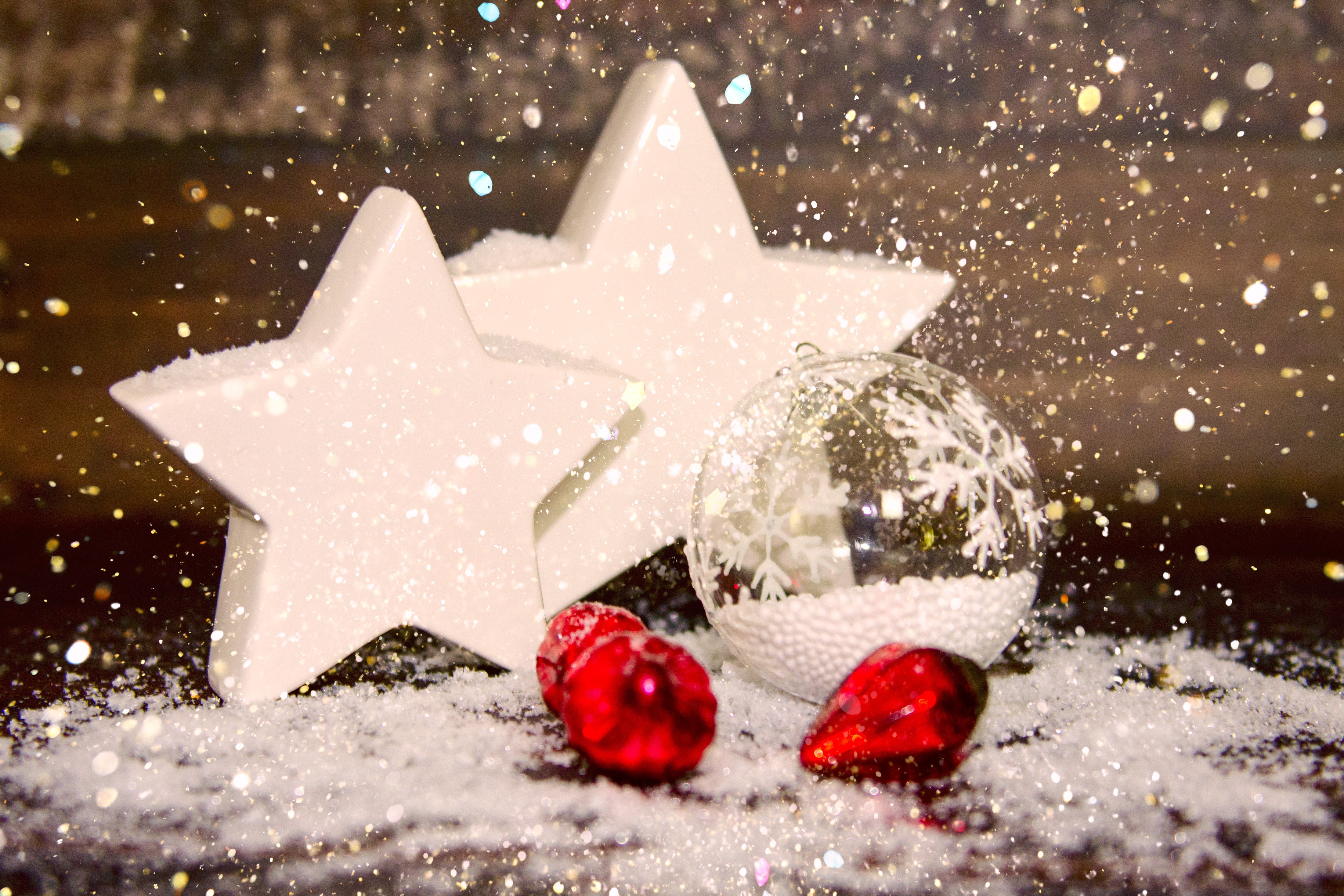 Christmas stars and ornaments with glitter HD Wallpaper
