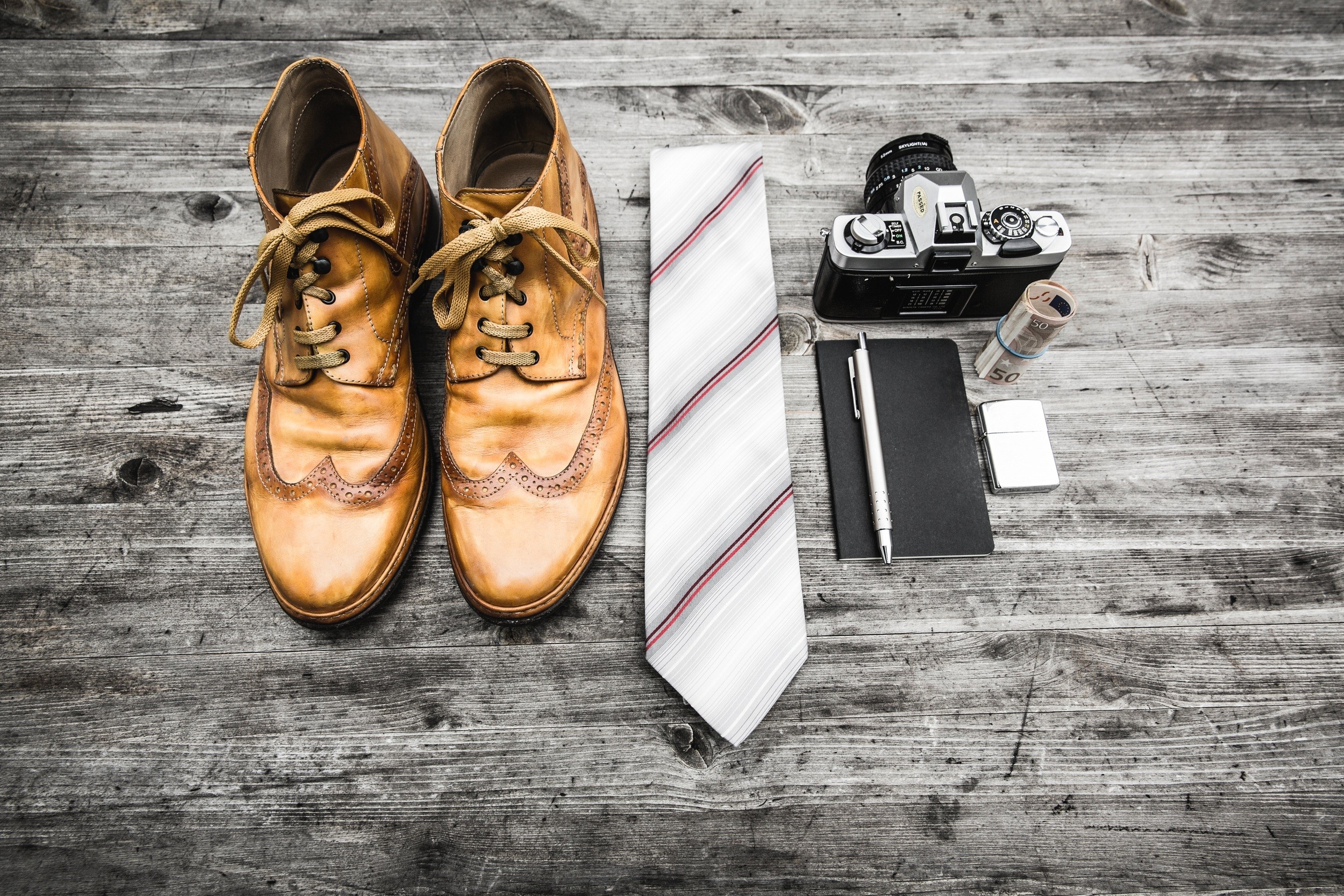 Men's accessories on wooden planks HD Wallpaper