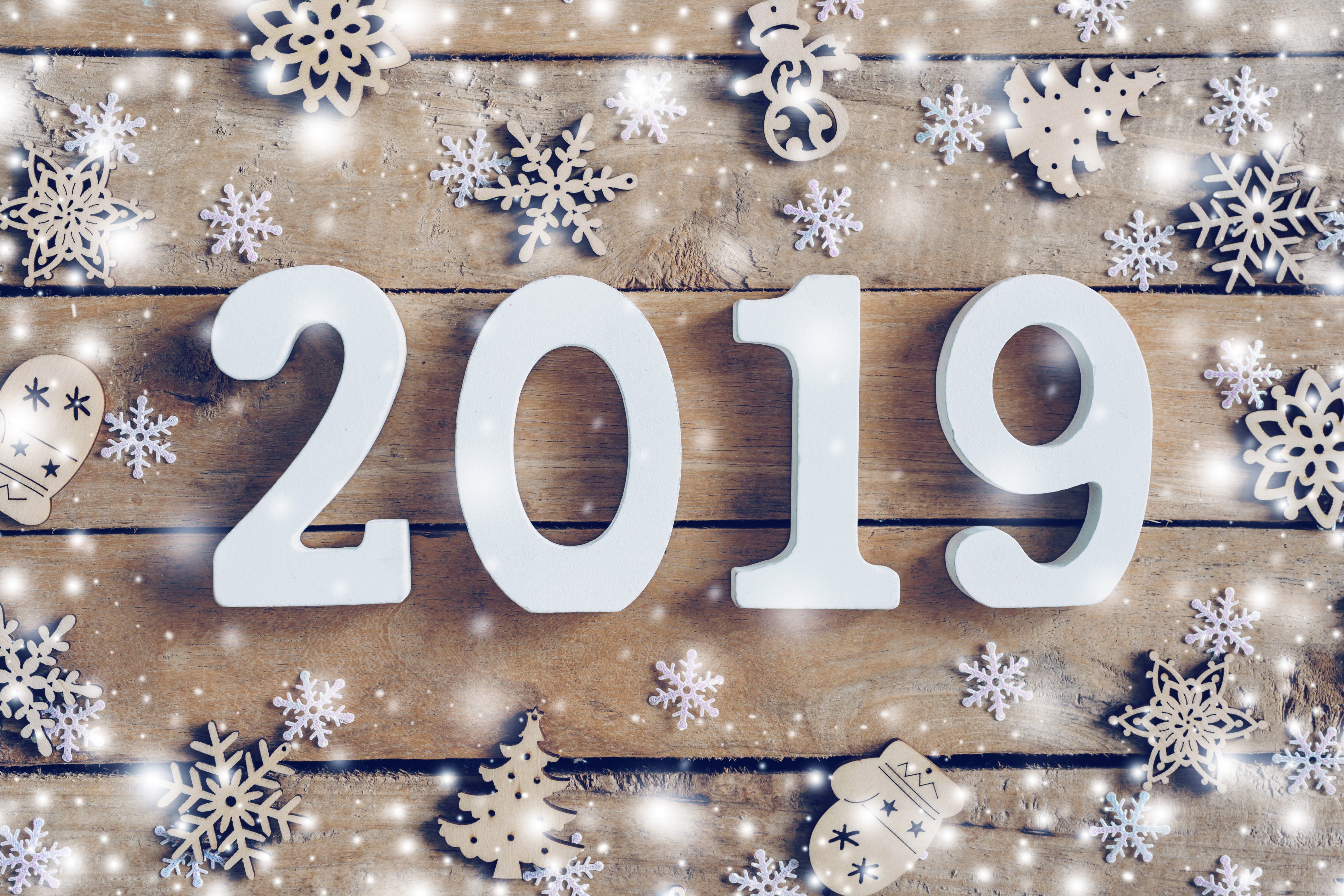 2019 New Year's Eve wooden background with snowflakes HD Wallpaper