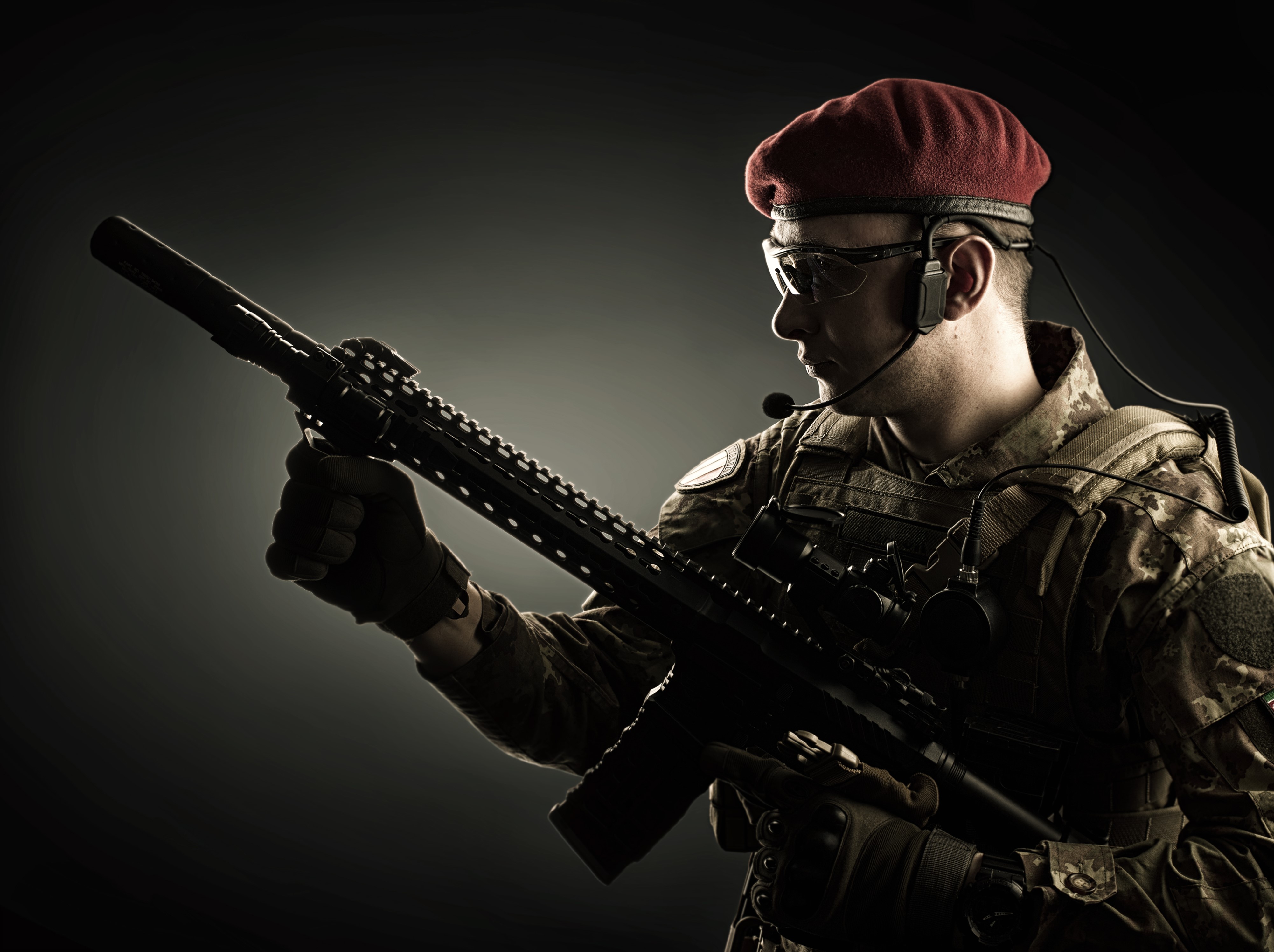Soldier with Assault Rifle and Red Beret HD Wallpaper