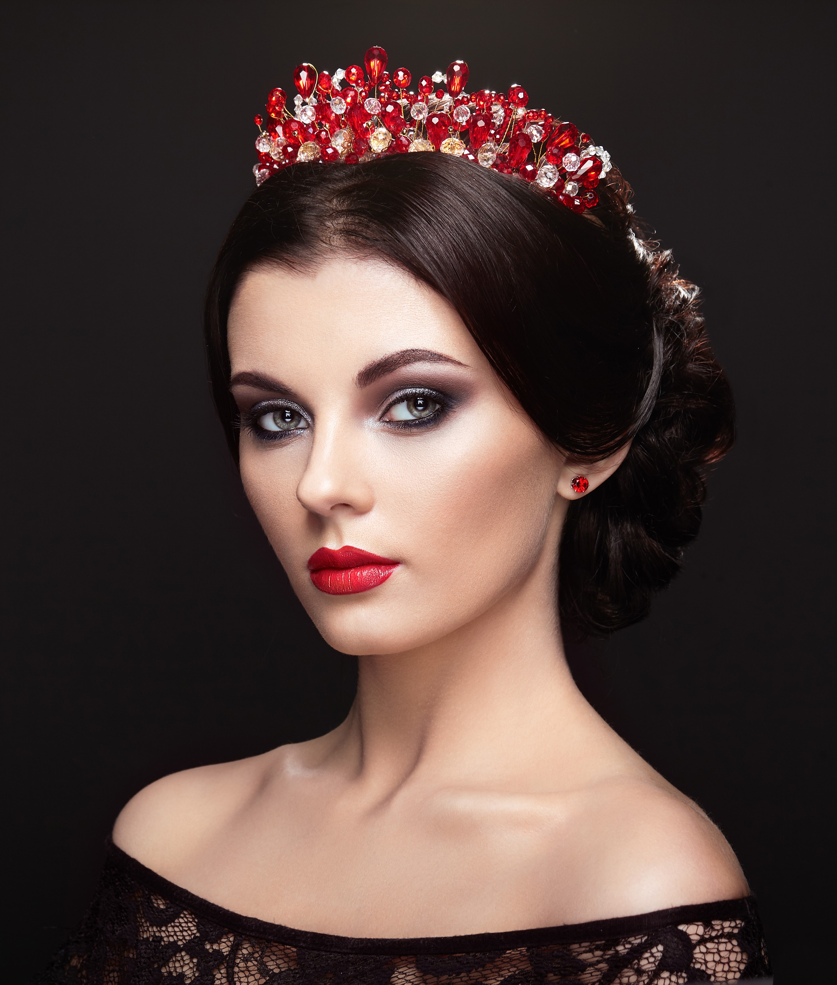 Woman with red crown and black lace HD Wallpaper