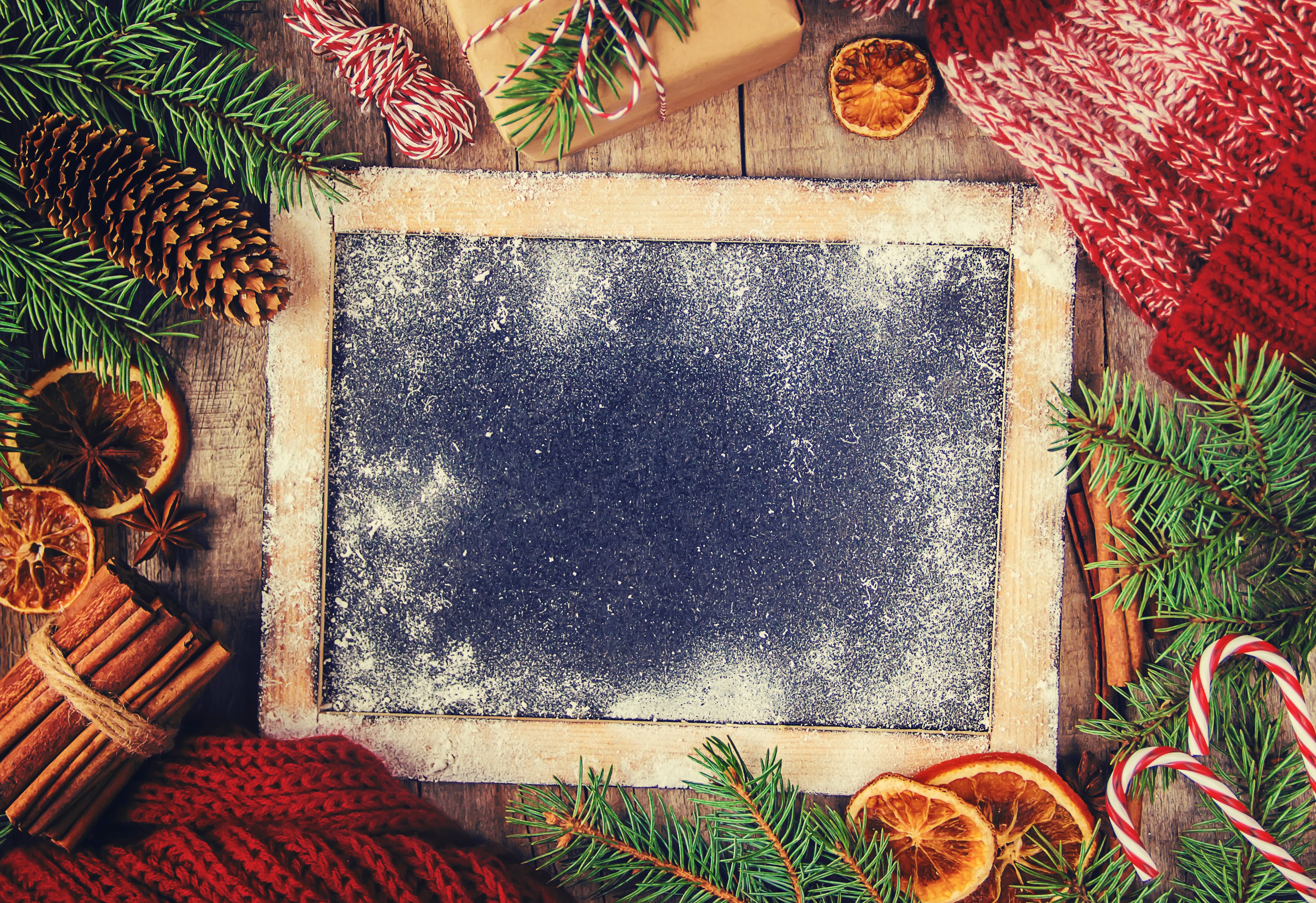 Christmas chalkboard with pine cones and cinnamon HD Wallpaper
