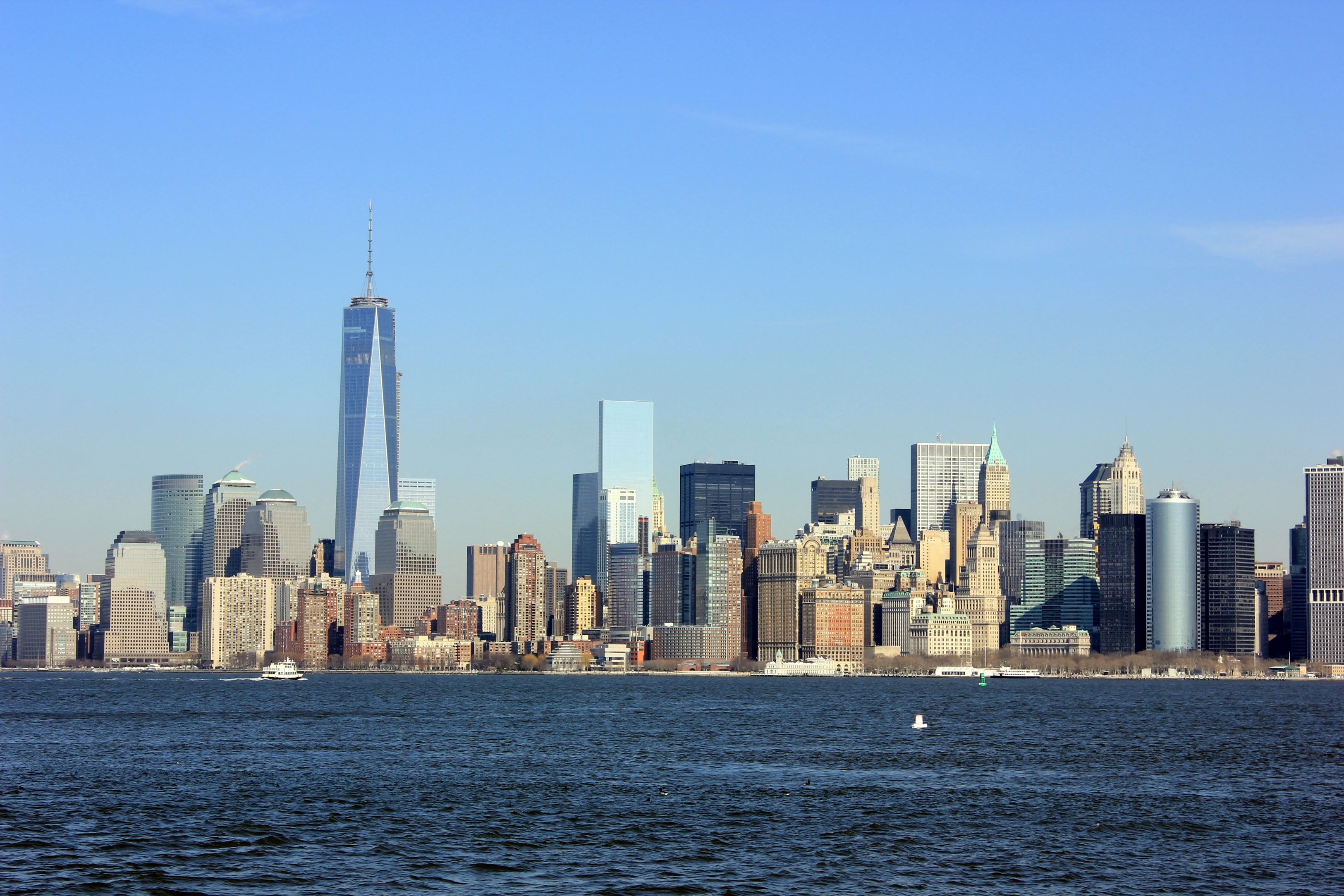 New York City skyline with One World Trade Center HD Wallpaper