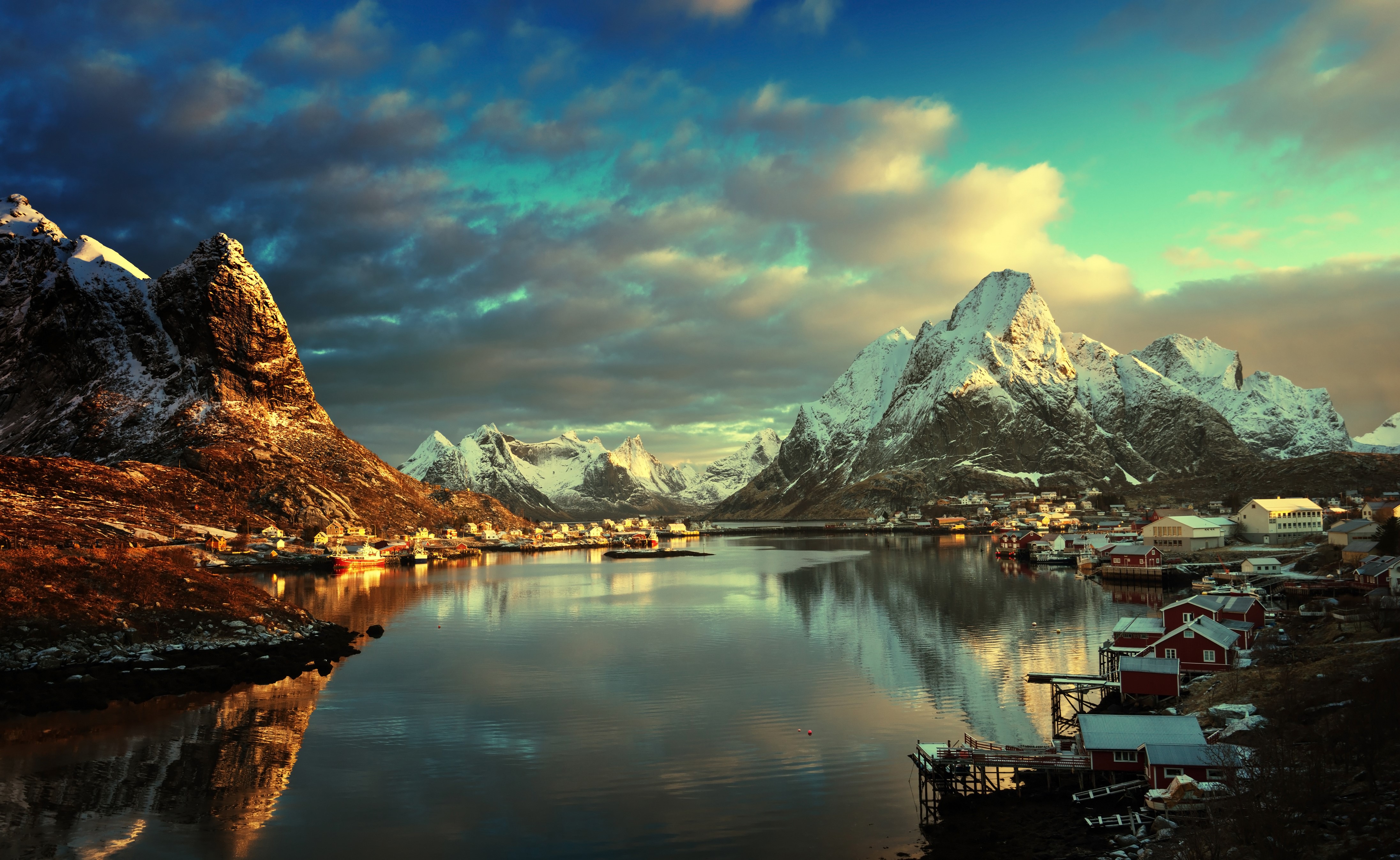 4K Norway Lofoten Mountains Village Evening Scenery HD Wallpaper