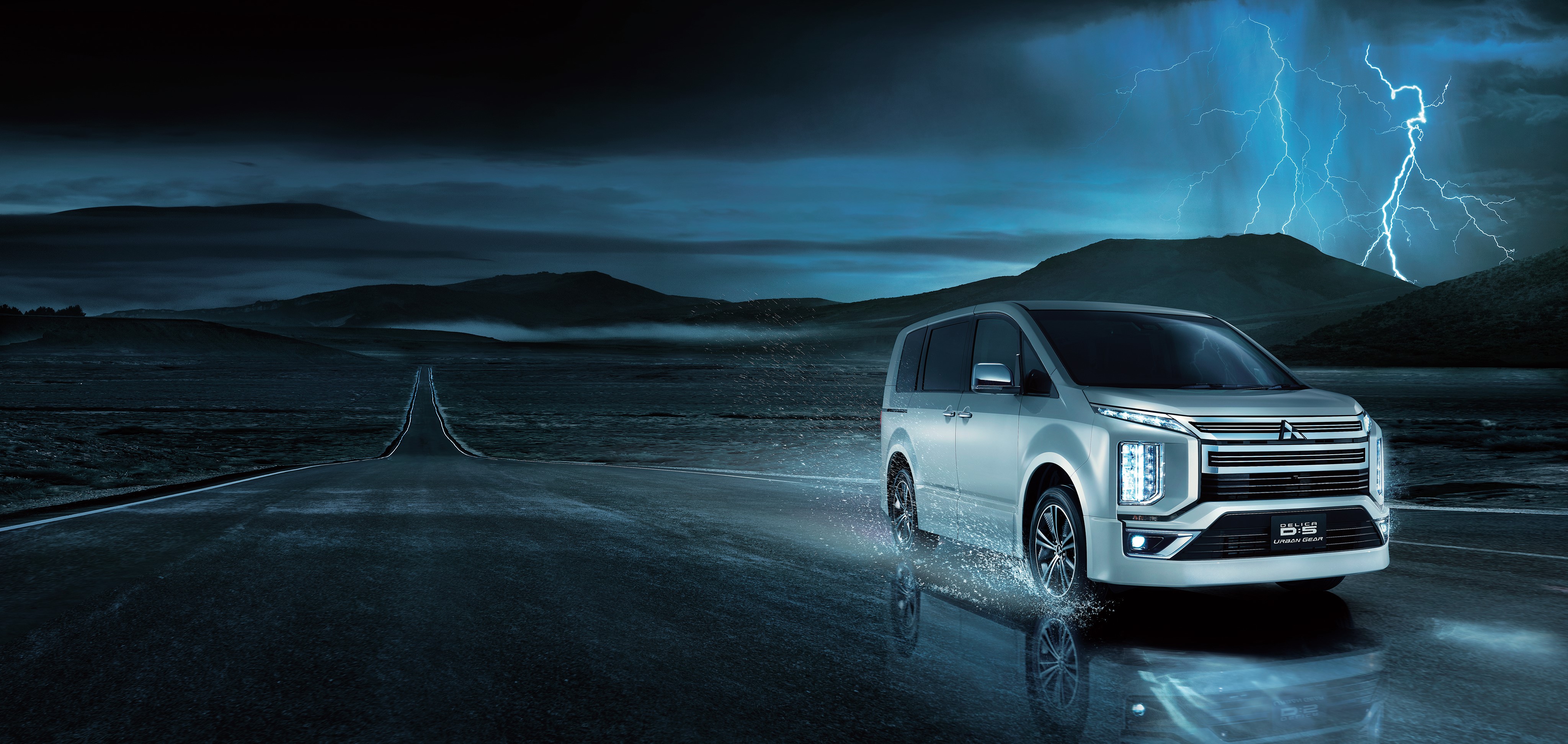 2018 Mitsubishi Delica D 5 Urban Gear on wet road HD Wallpaper