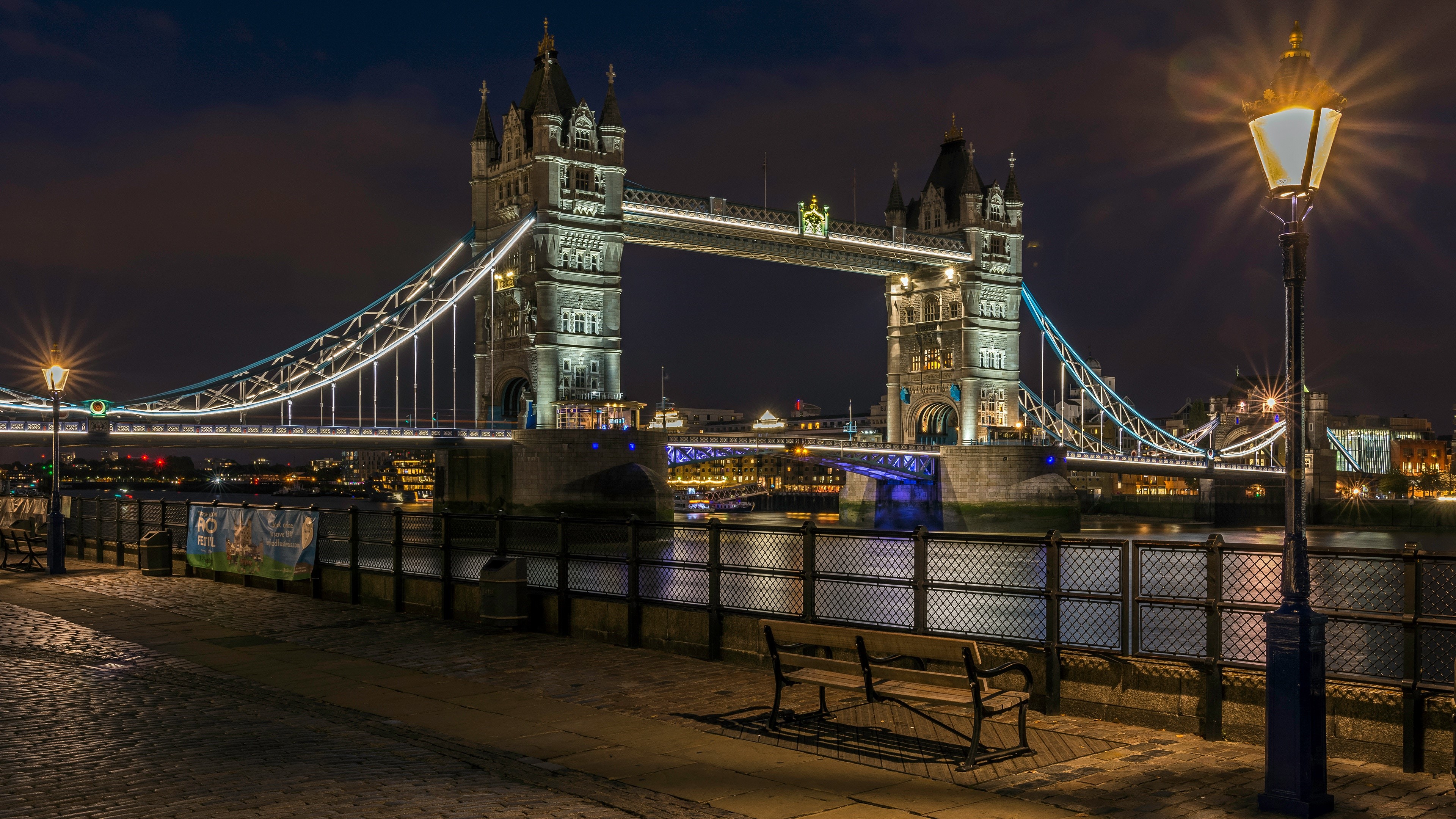 Tower Bridge at Night in London HD Wallpaper