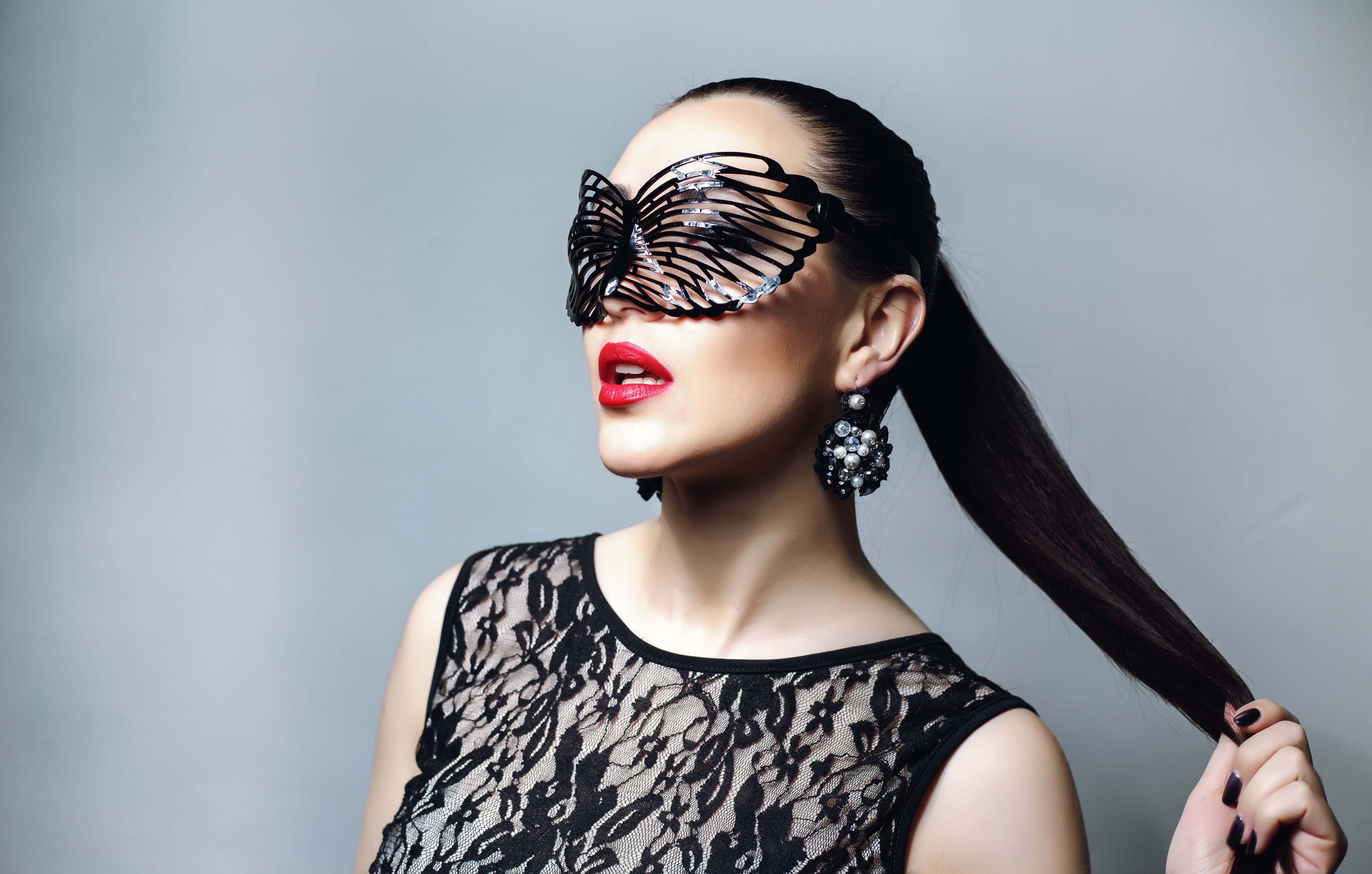 Woman with butterfly mask and lace dress HD Wallpaper