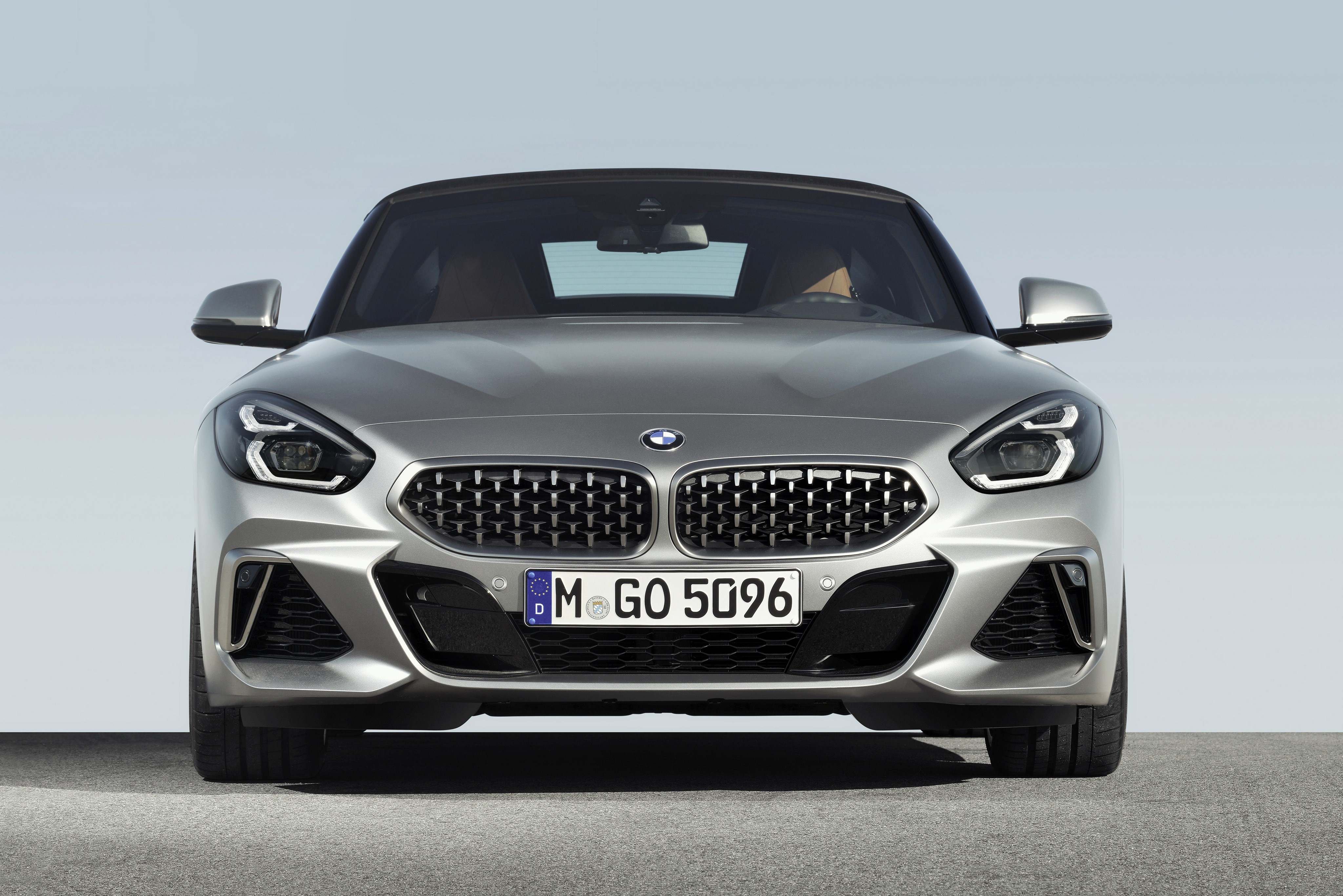 BMW Z4 M40i 2019 G29 Front View HD Wallpaper