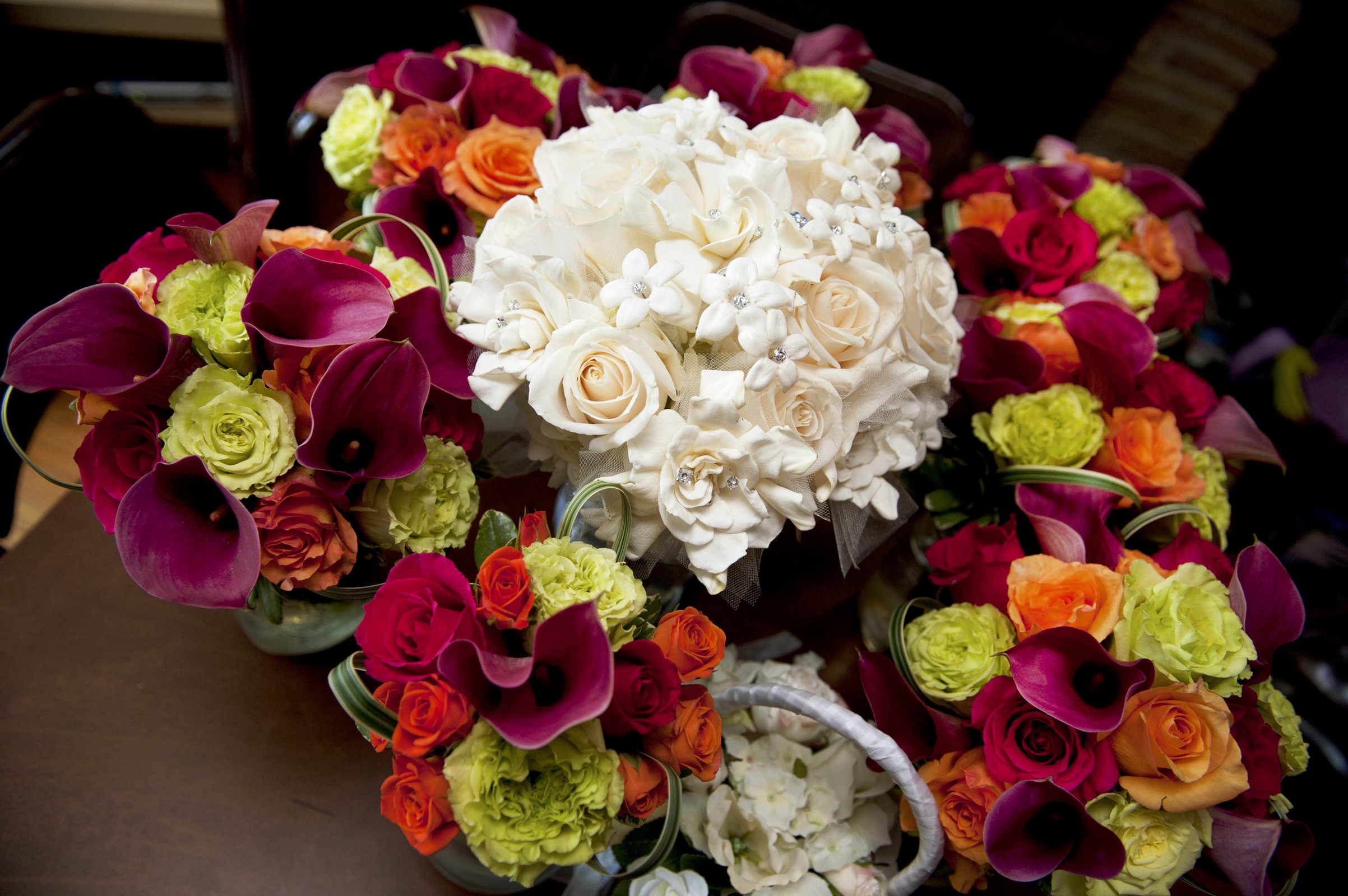 Assorted Flower Bouquets with Roses and Callas HD Wallpaper