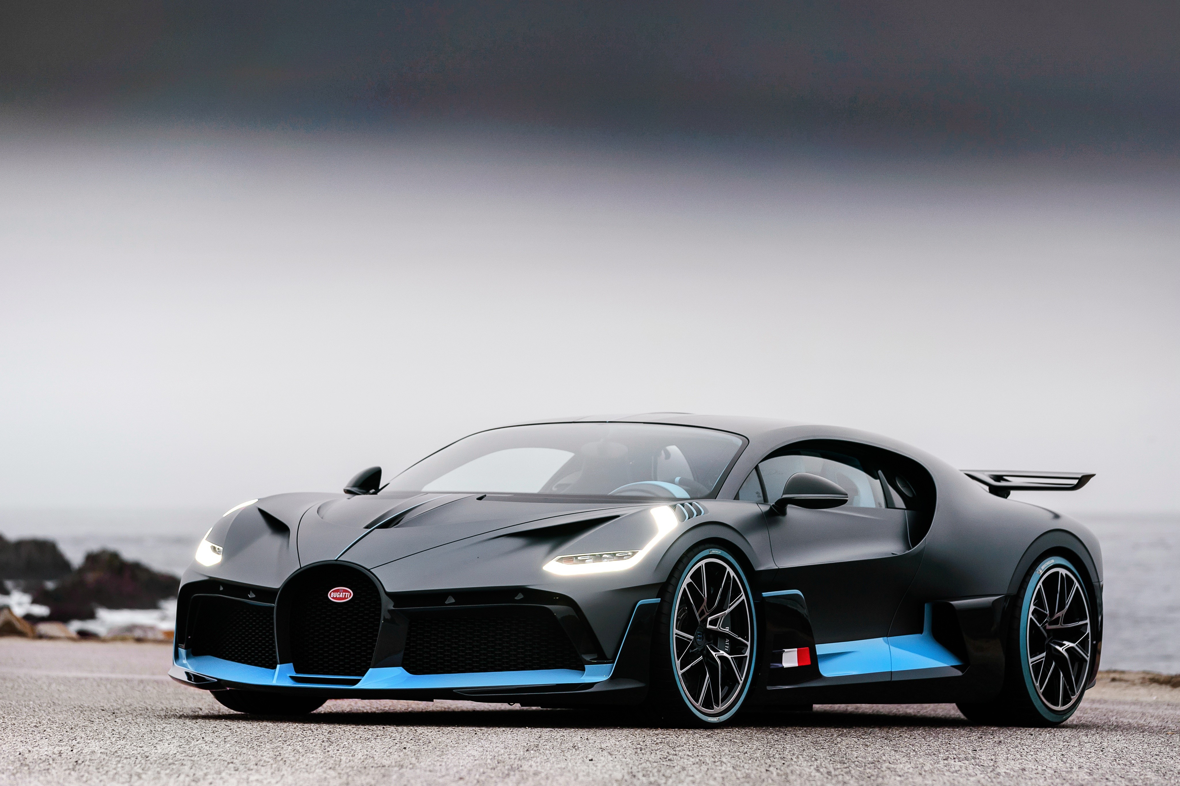 Bugatti Divo in Black HD Wallpaper