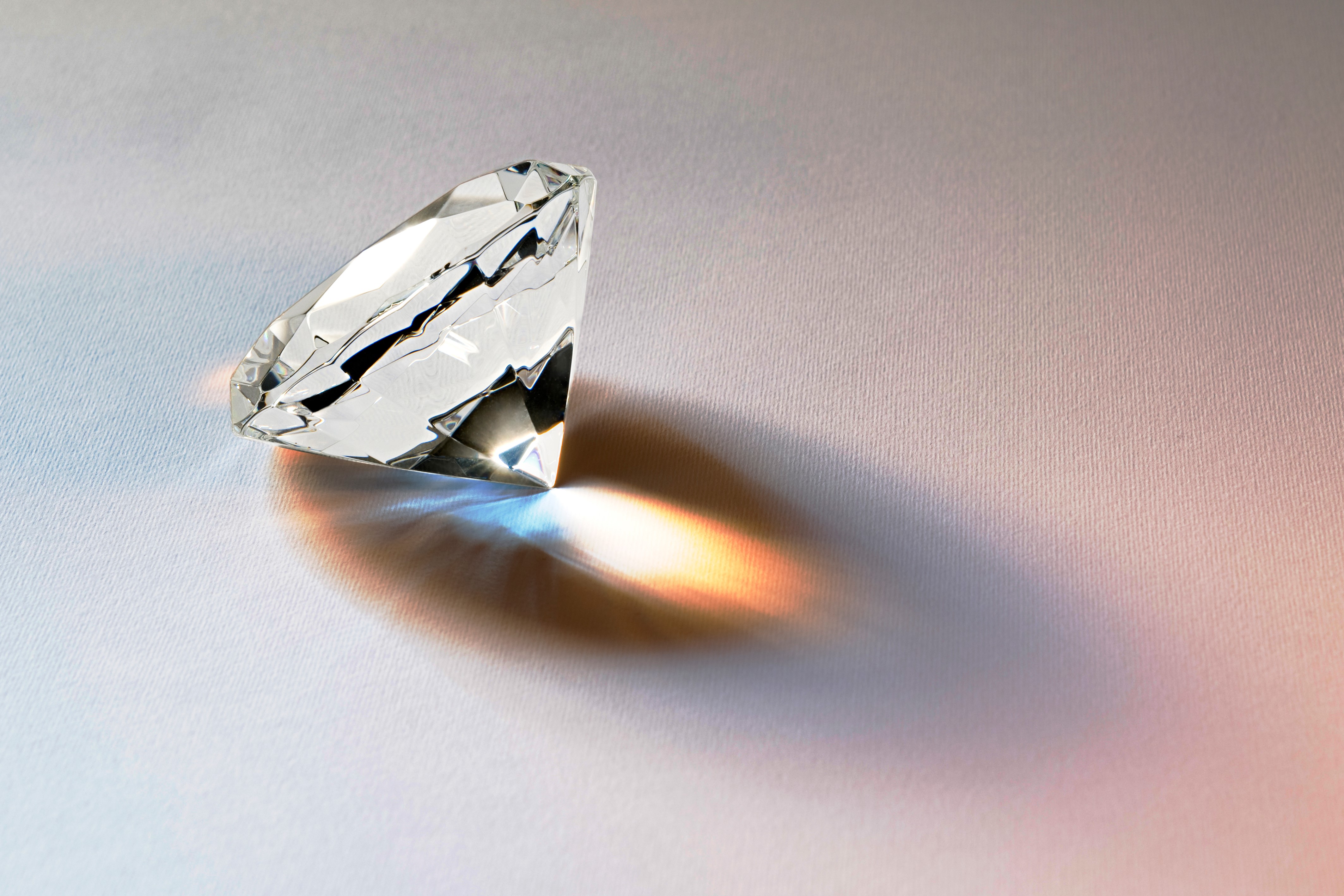 Diamond with light refraction HD Wallpaper
