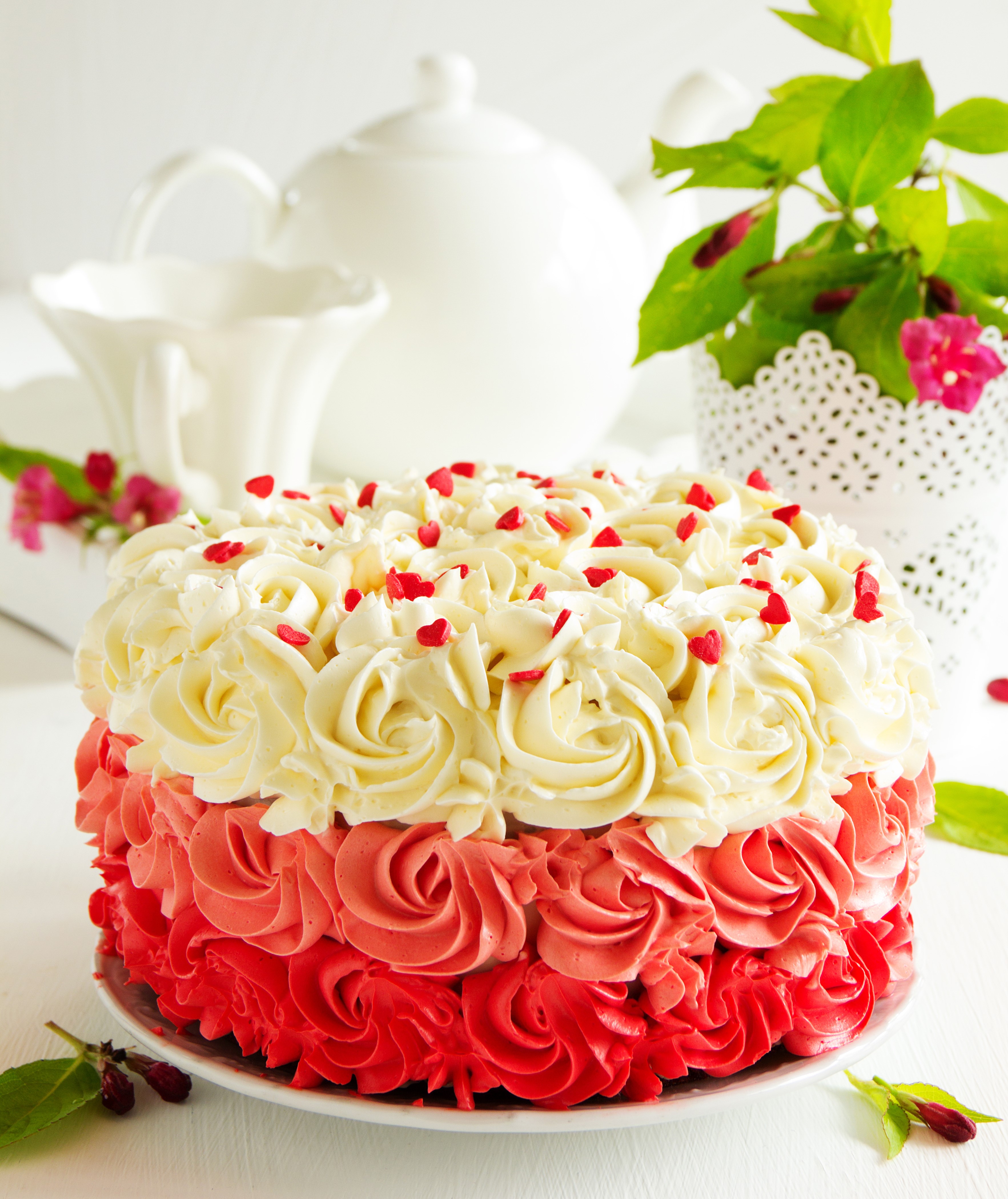 Ombre Rosette Cake with Red Heart Sprinkles HD Wallpaper