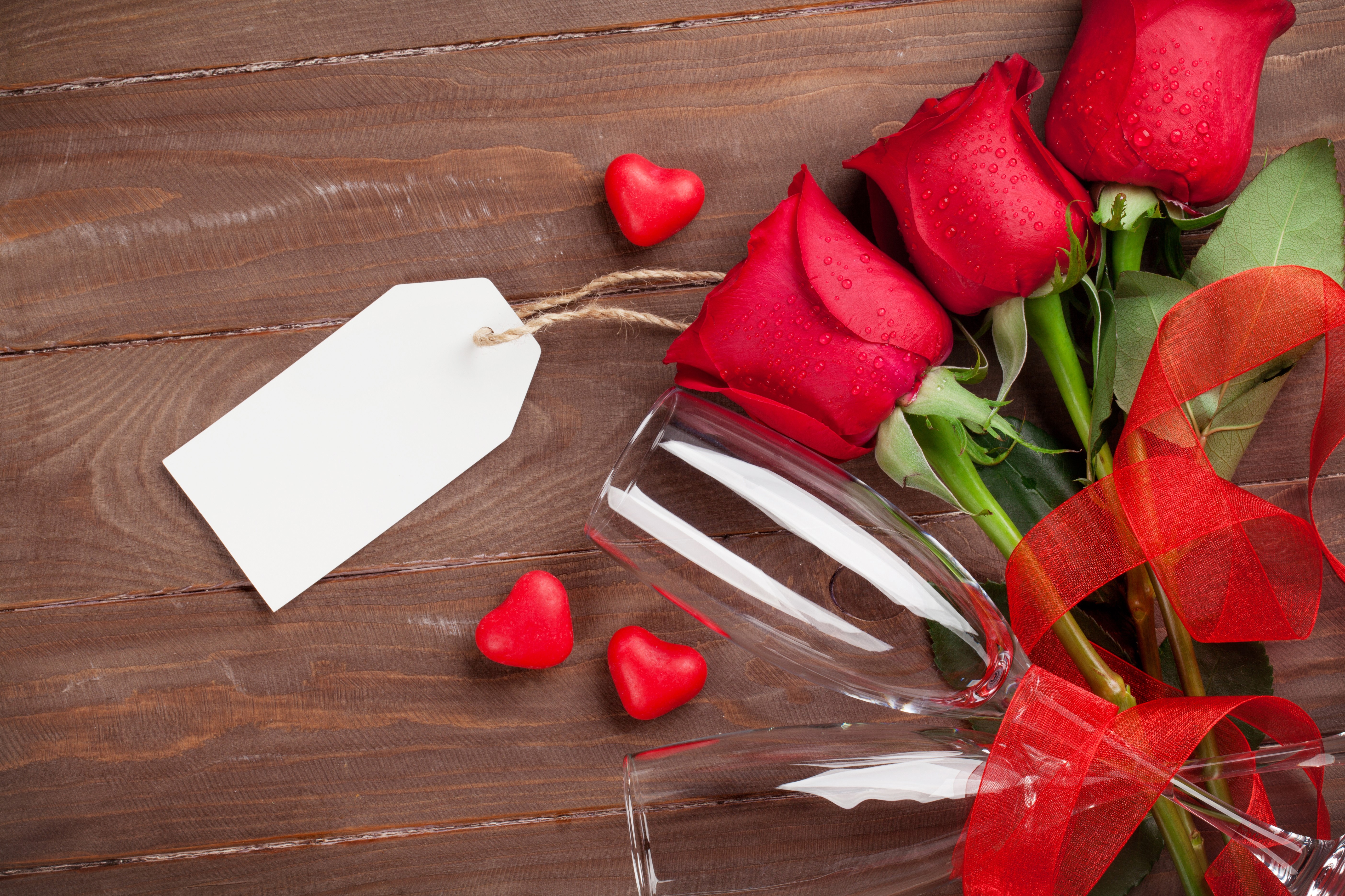 Valentine's Day Roses with Champagne Glasses and Tag HD Wallpaper