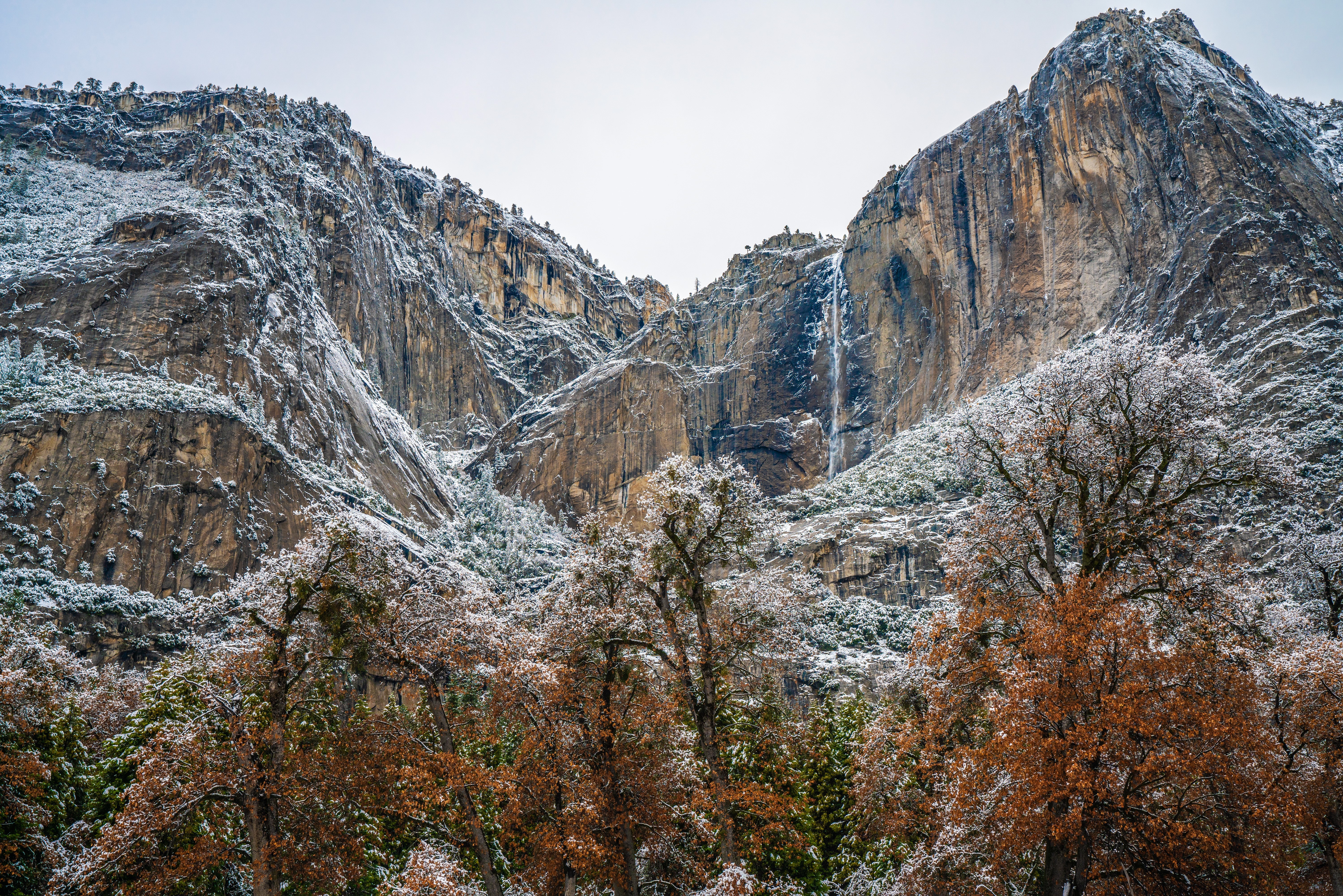 Yosemite National Park Mountains in Snow HD Wallpaper
