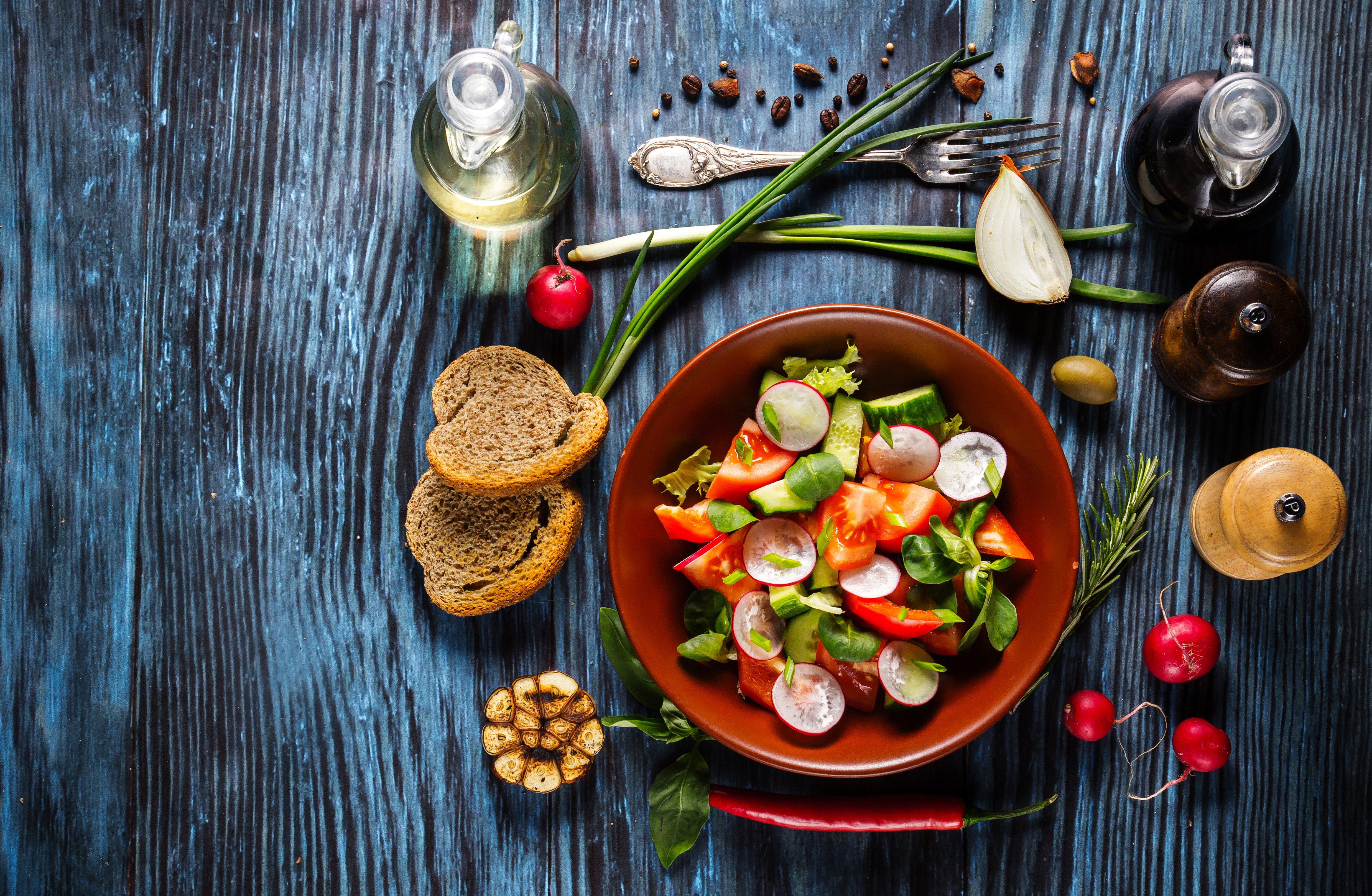 Salad with Bread and Vegetables HD Wallpaper