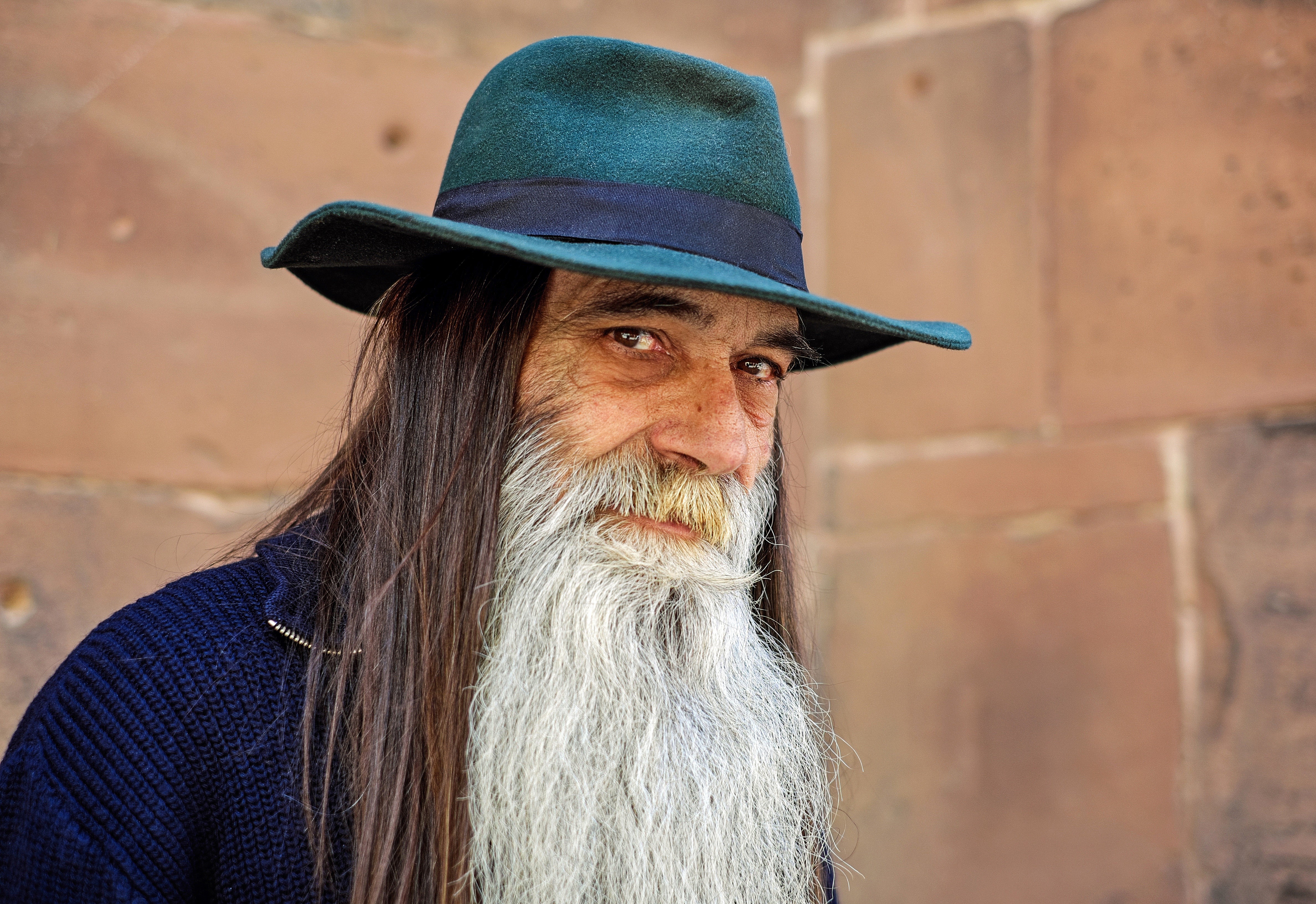 Old man with long beard and hat HD Wallpaper