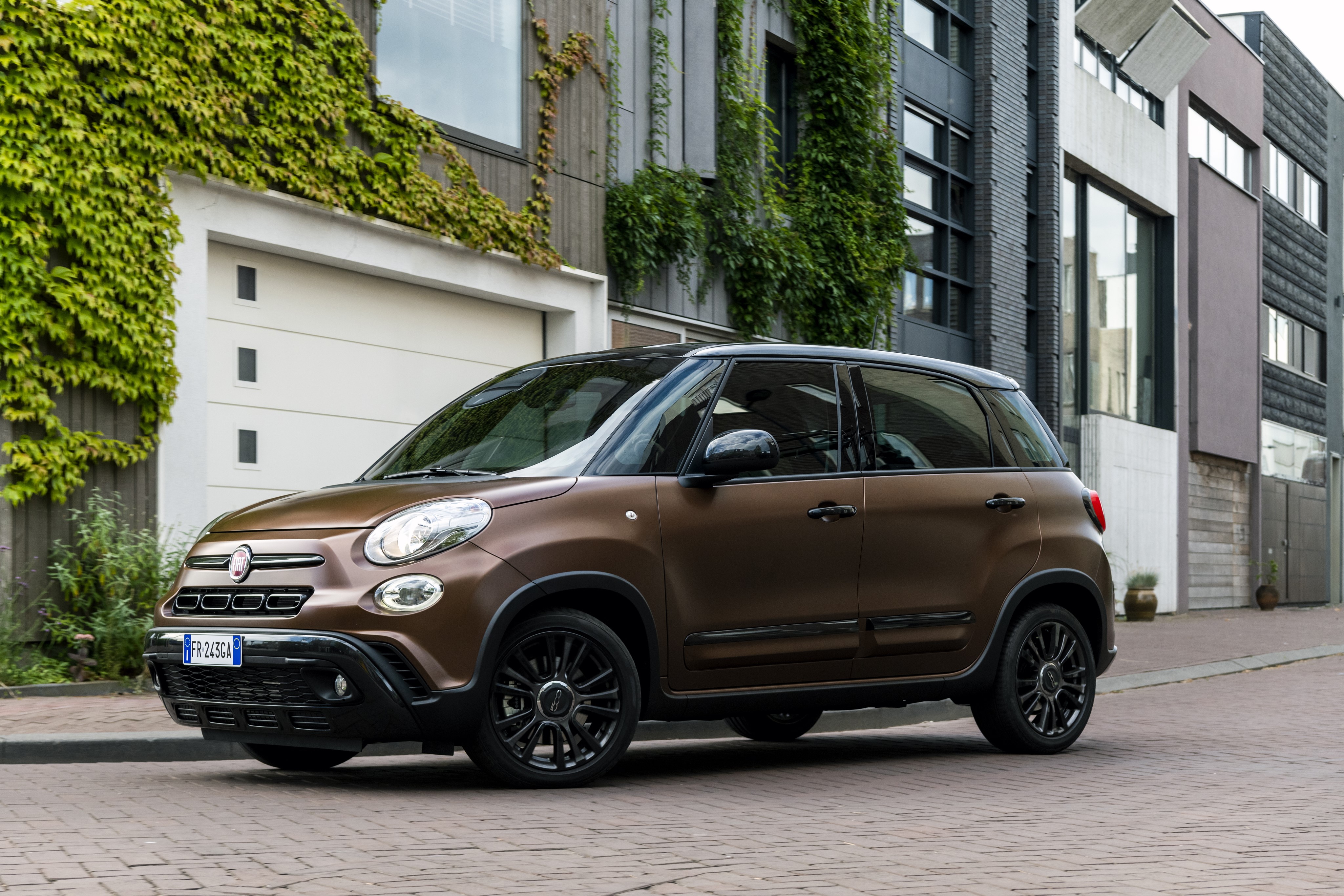 2018-19 Fiat 500L S-Design in brown HD Wallpaper