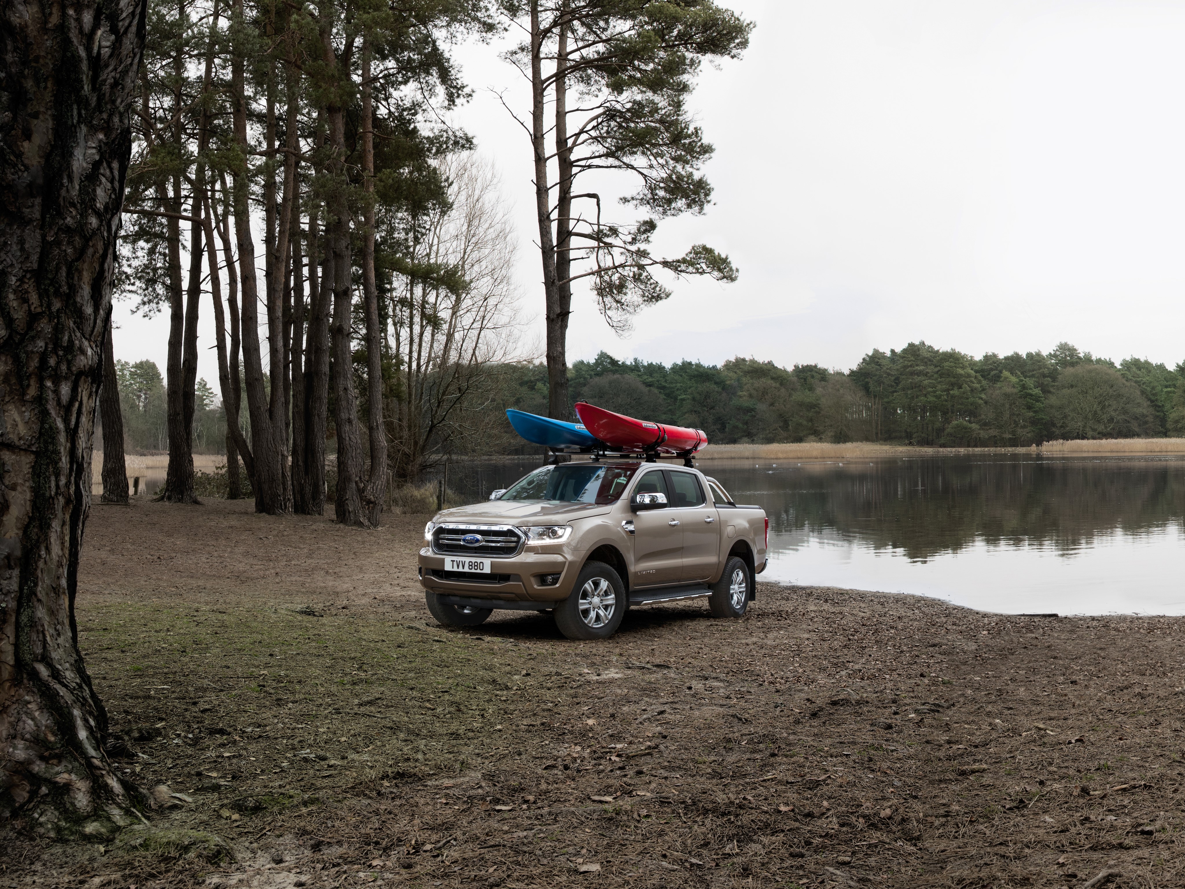 4K 2019 Ford Ranger Limited Double Cab with Kayaks HD Wallpaper