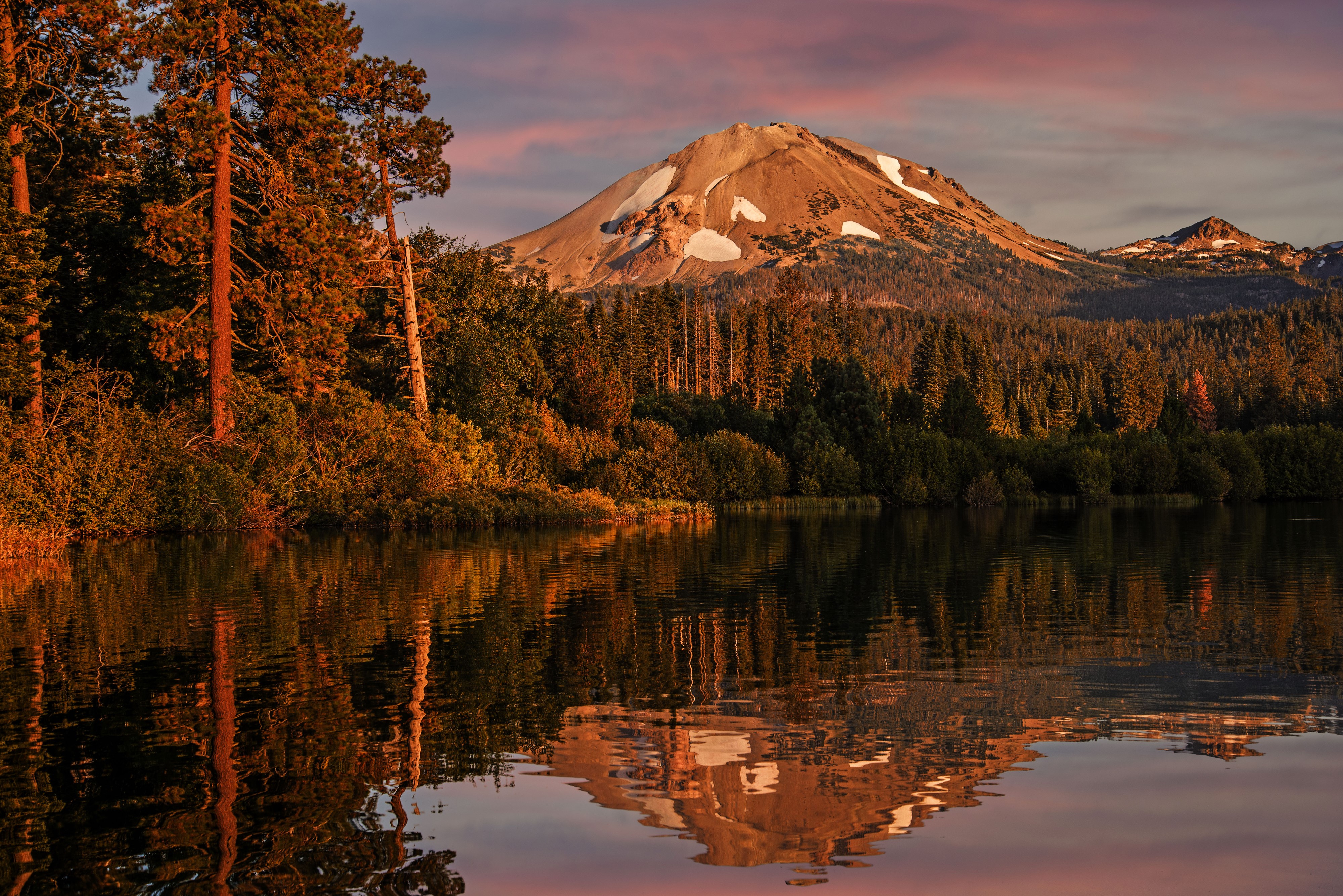 Lake Manzanita Lassen Volcanic National Park Autumn HD Wallpaper