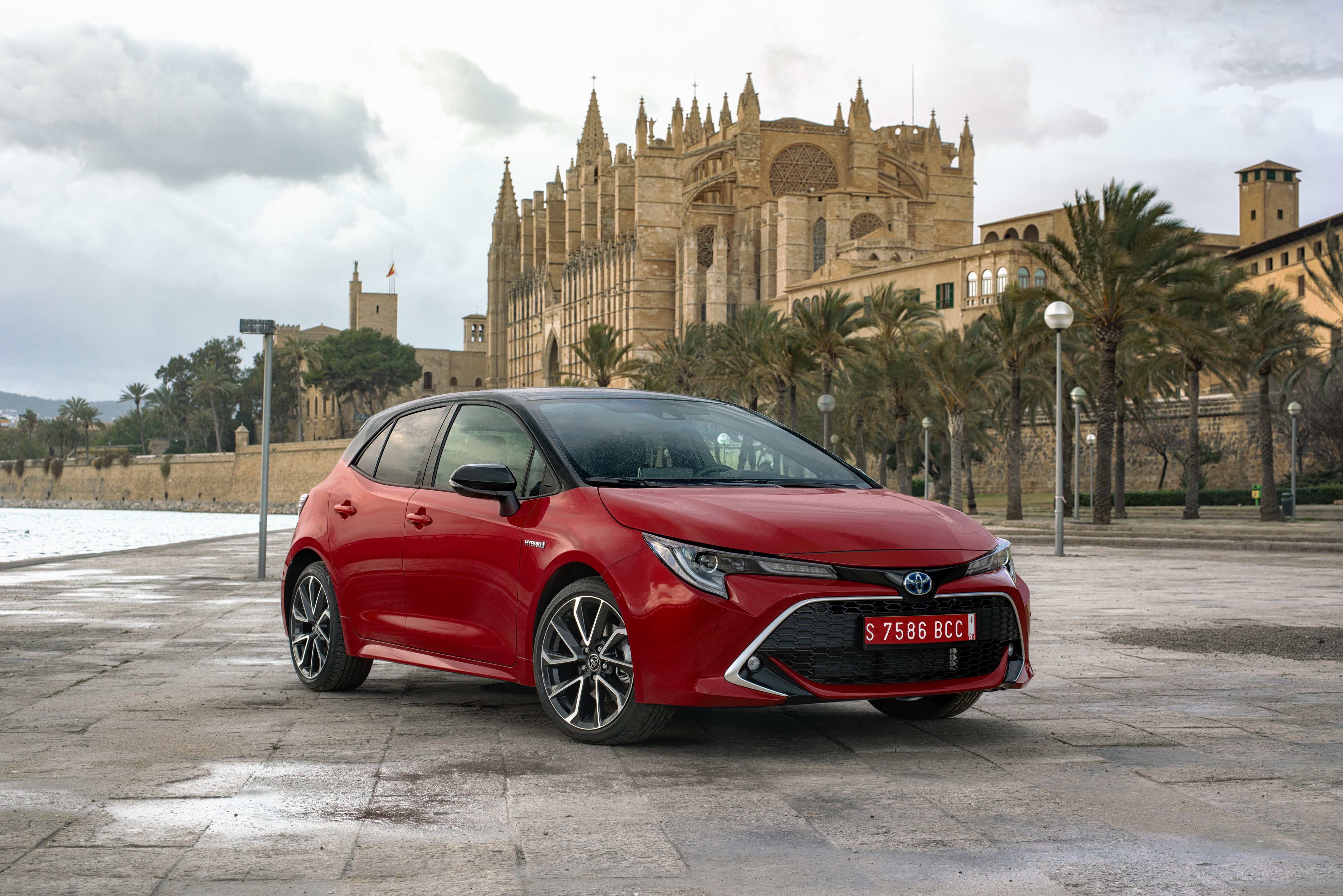 Red 2019 Toyota Corolla Hybrid car HD Wallpaper