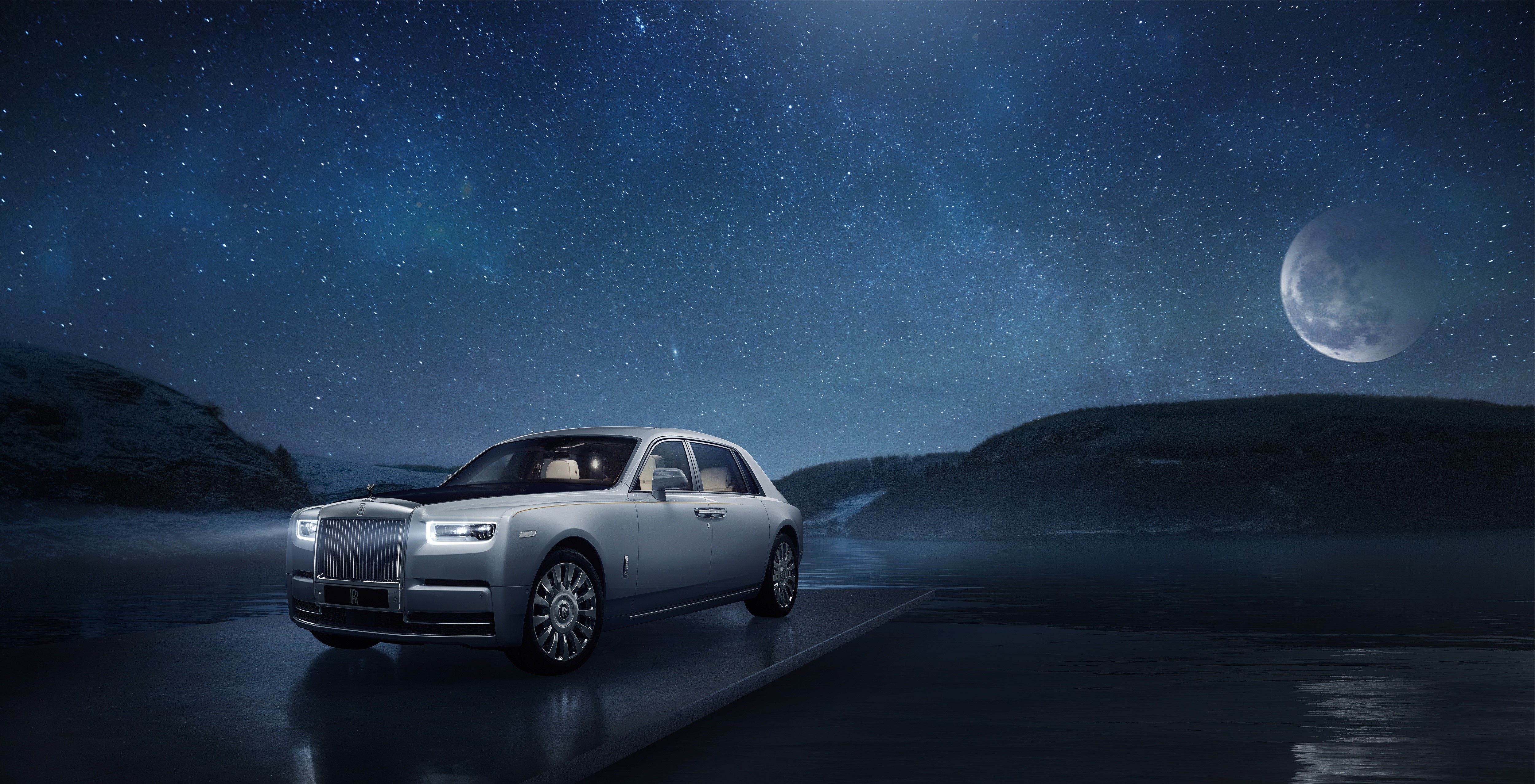 Rolls-Royce Phantom Tranquillity at night under stars HD Wallpaper
