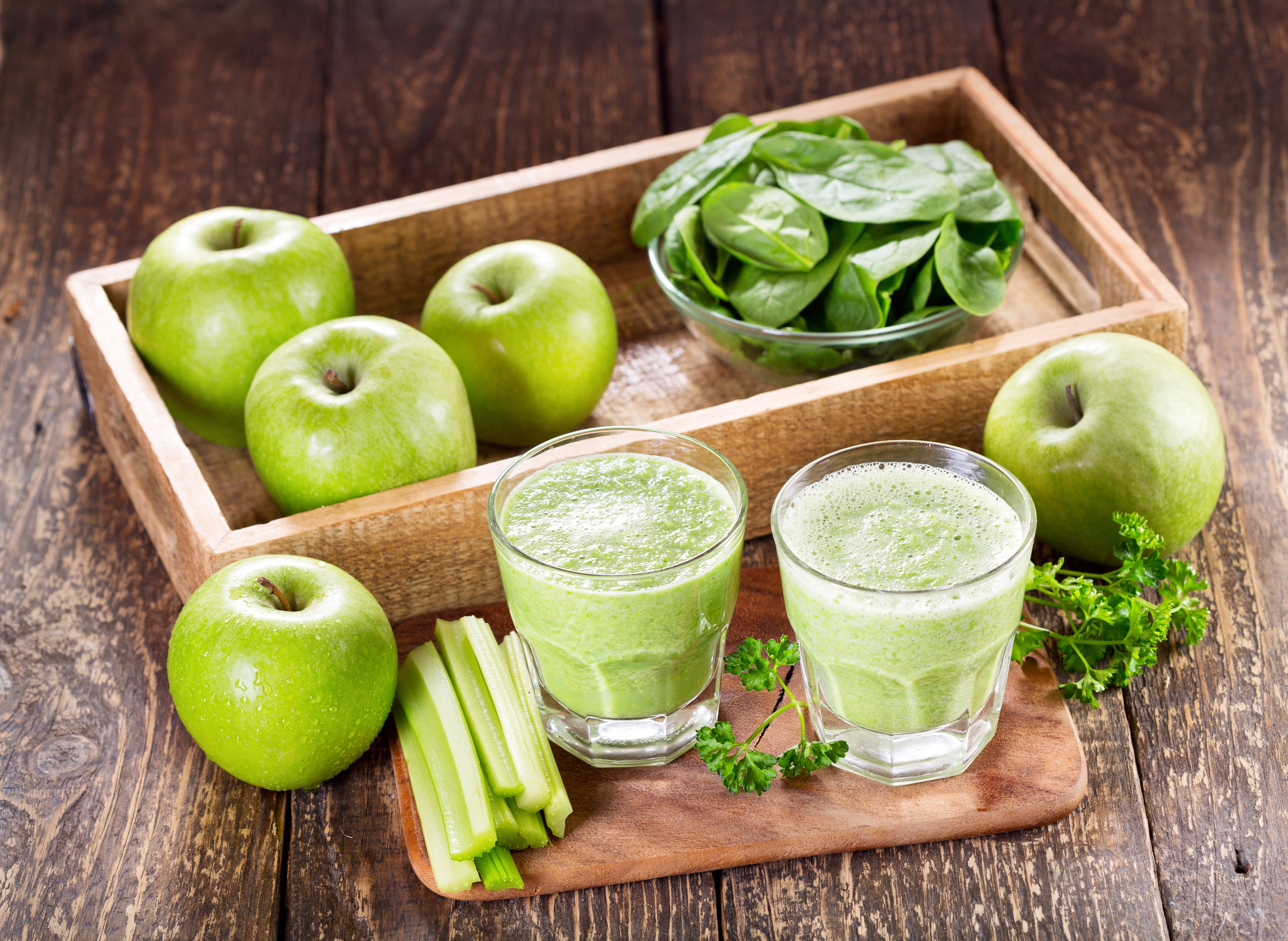 Green Apple Smoothie with Spinach and Celery HD Wallpaper