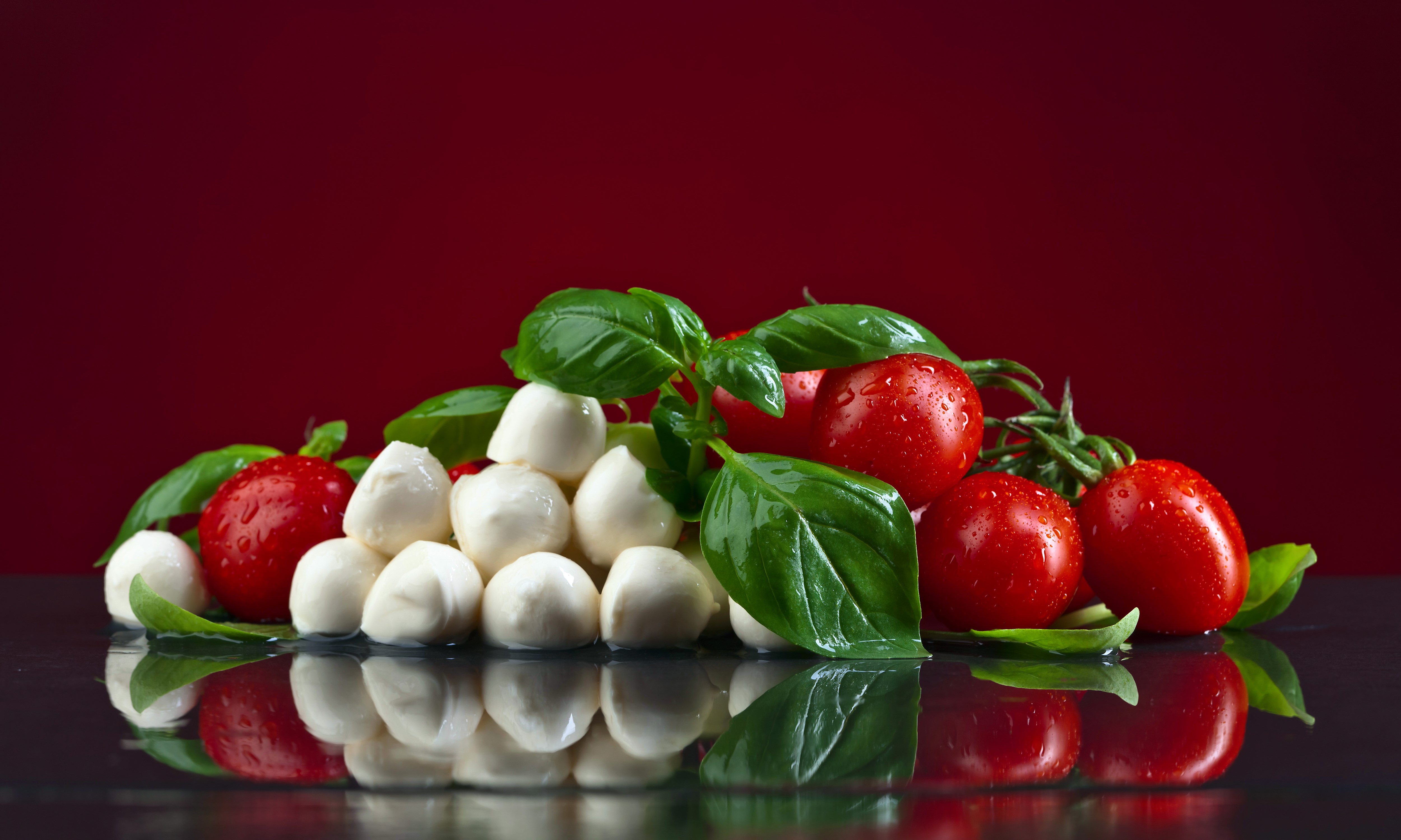 Tomatoes, Mozzarella Balls, and Basil with Water Drops HD Wallpaper