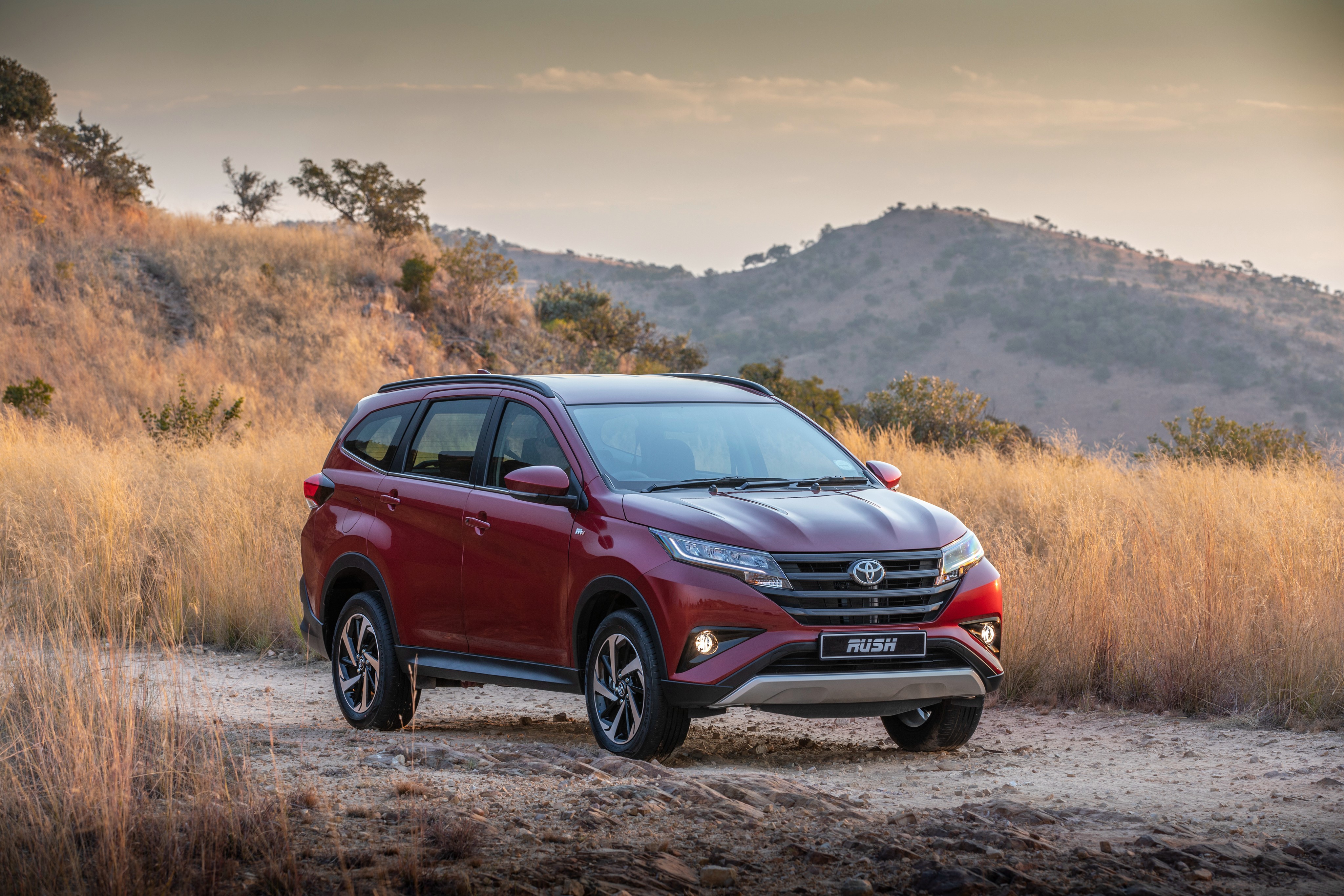 4K 2018 Toyota Rush Wine Metallic HD Wallpaper