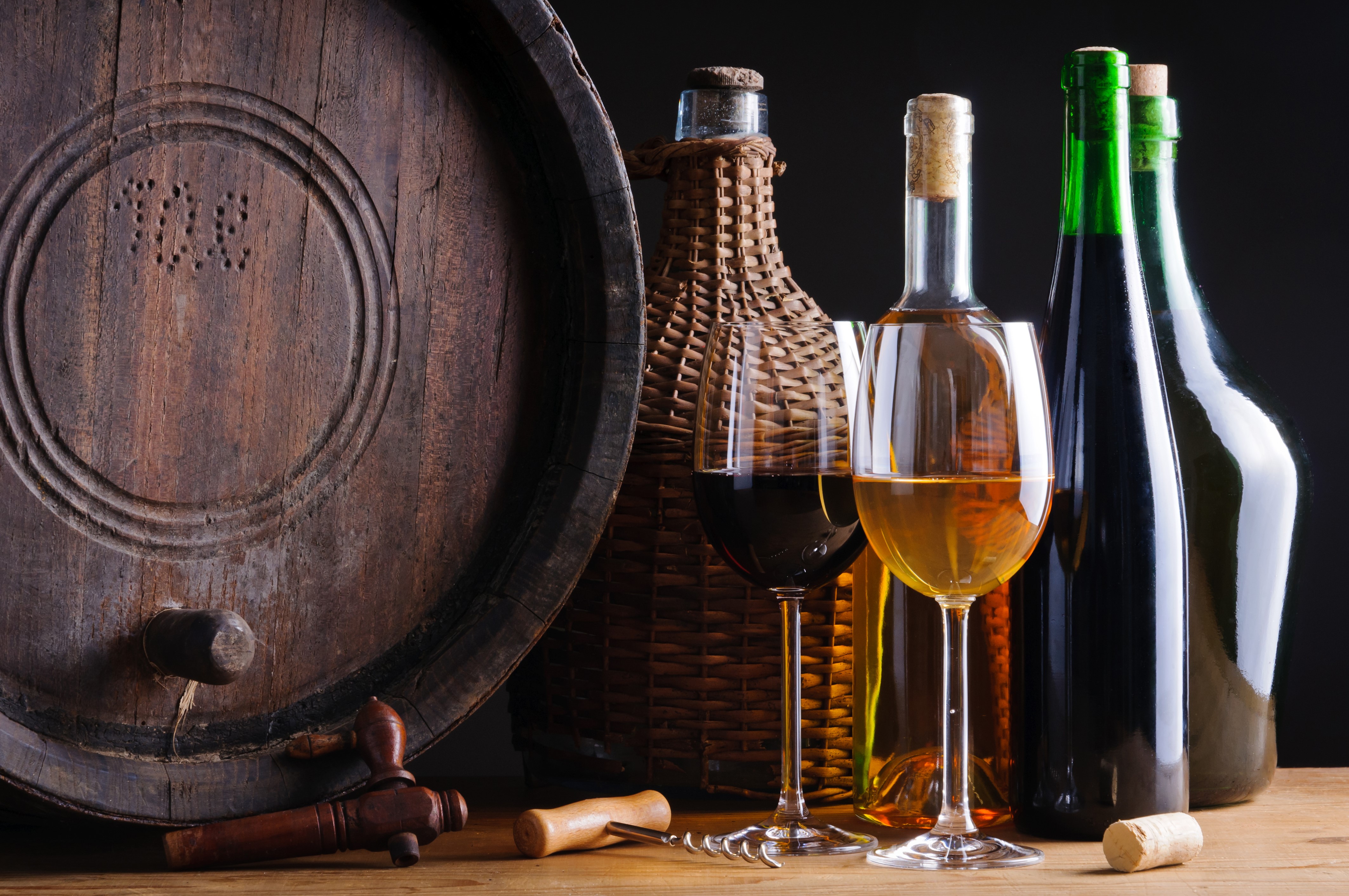 Wine barrel, bottles, and glasses HD Wallpaper