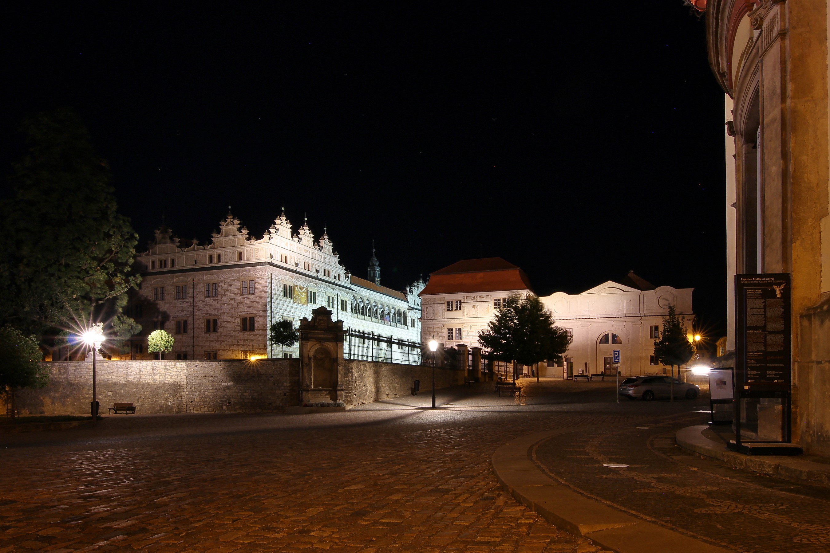 Litomysl Castle at night, Czech Republic HD Wallpaper