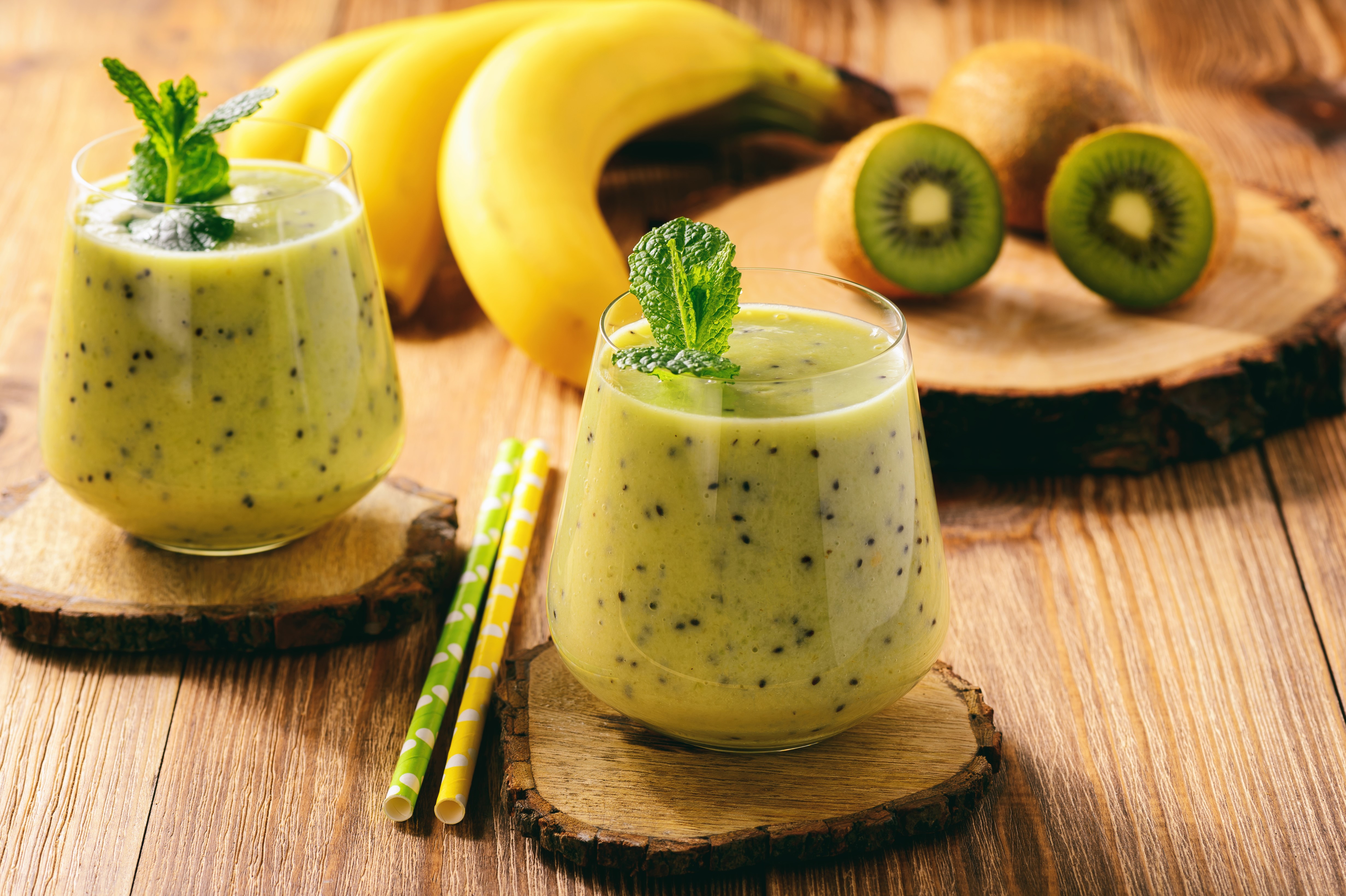 Kiwi Banana Smoothies with Mint and Straws HD Wallpaper