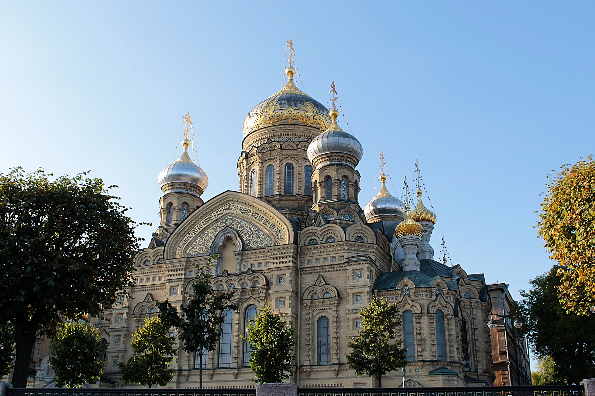 Alexander Nevsky Lavra, St. Petersburg, Russia HD Wallpaper