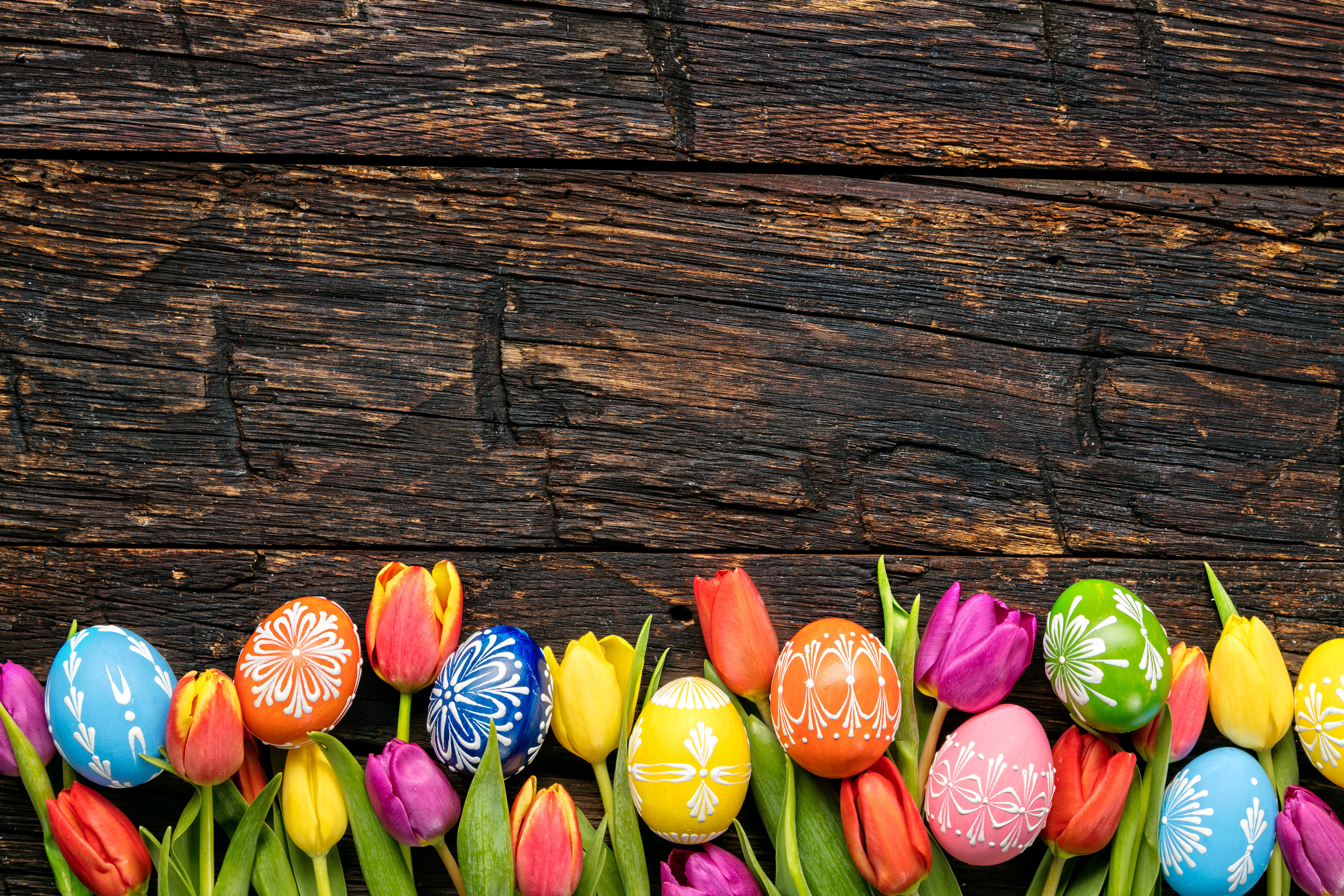 Easter Eggs and Tulips on Wood Planks HD Wallpaper