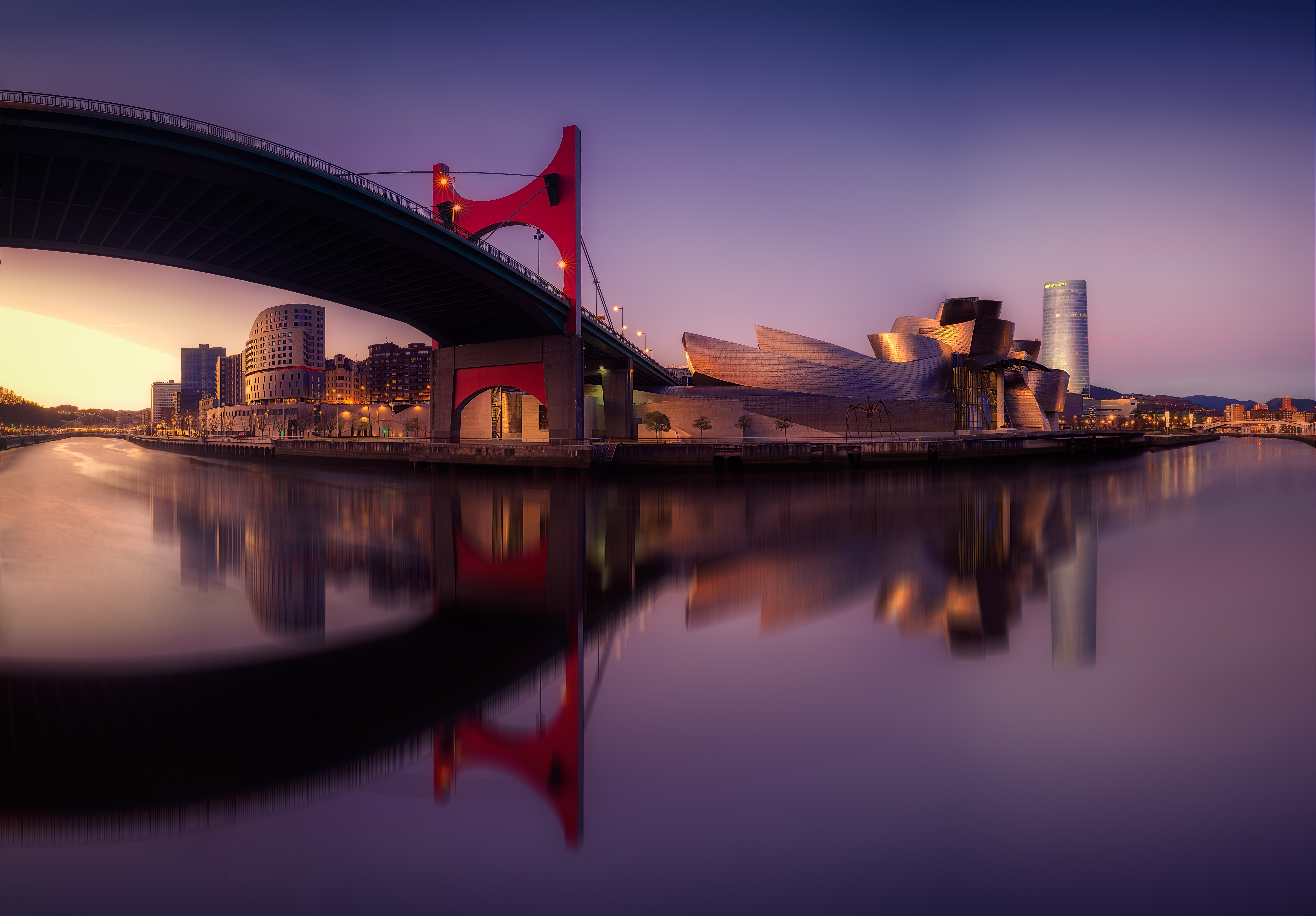 Bilbao Guggenheim Museum and Bridge at Dusk HD Wallpaper